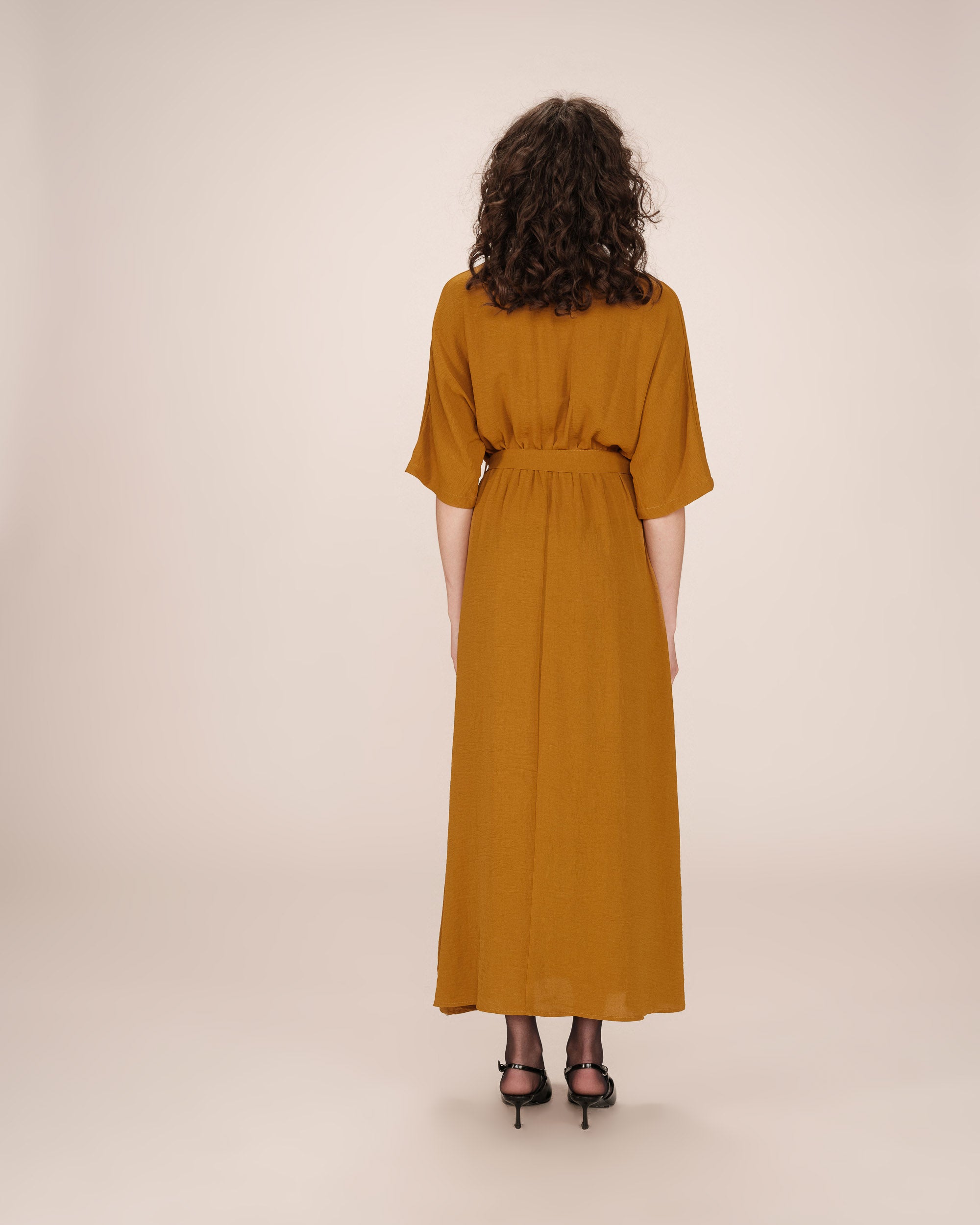 Robe longue portefeuille ocre Maud
