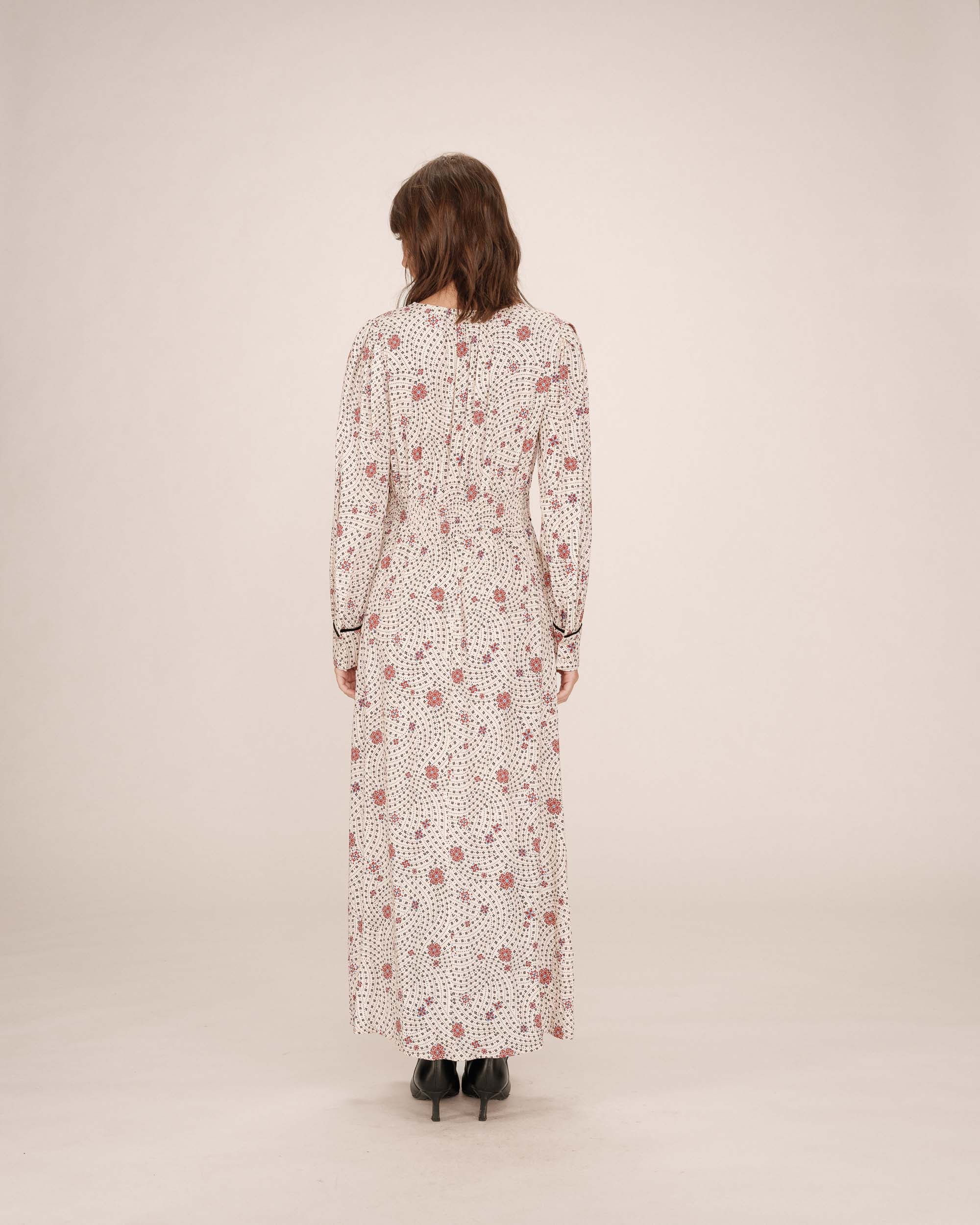 Robe longue a fleurs ecru Sensible