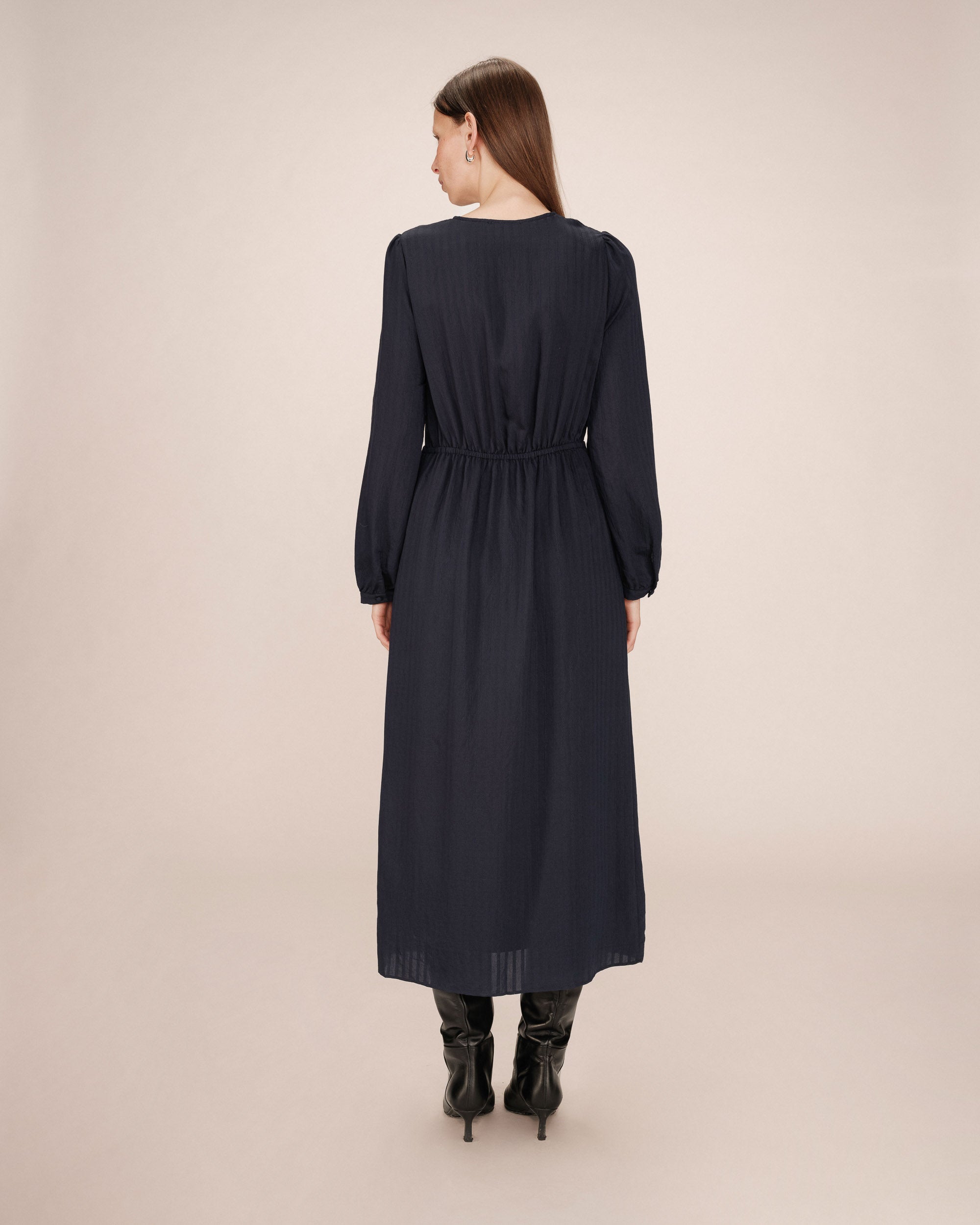 Robe longue decollete v marine Shirley