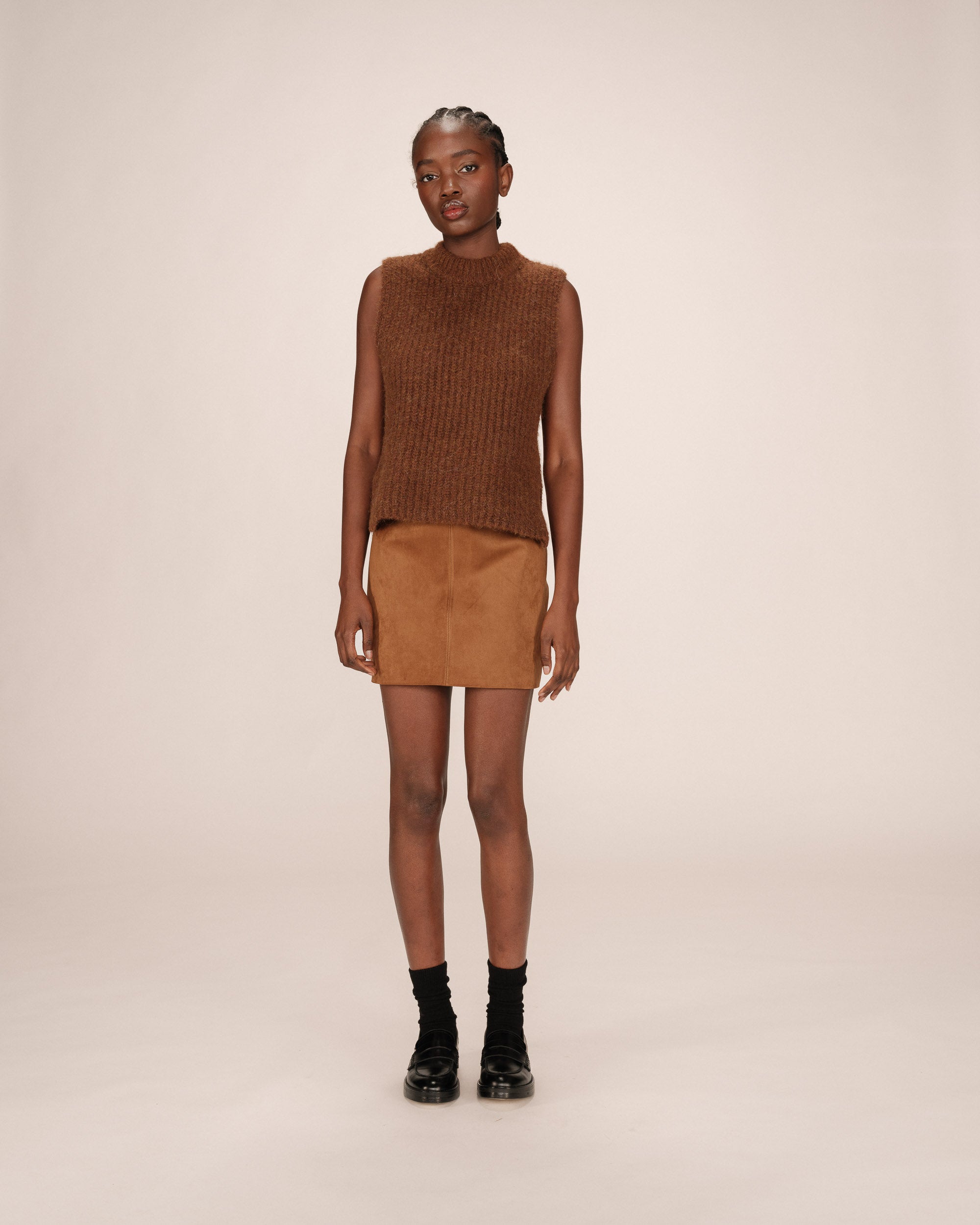Short suede skirt camel Surprenante