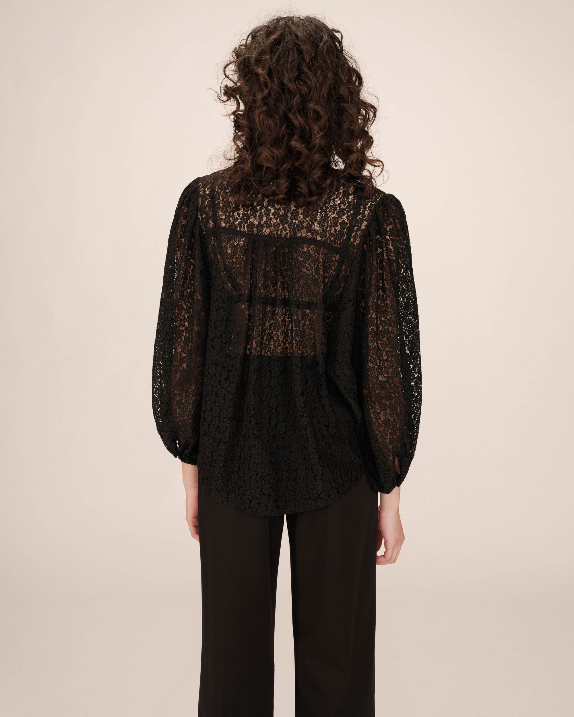 Blouse en dentelle noir Sophia