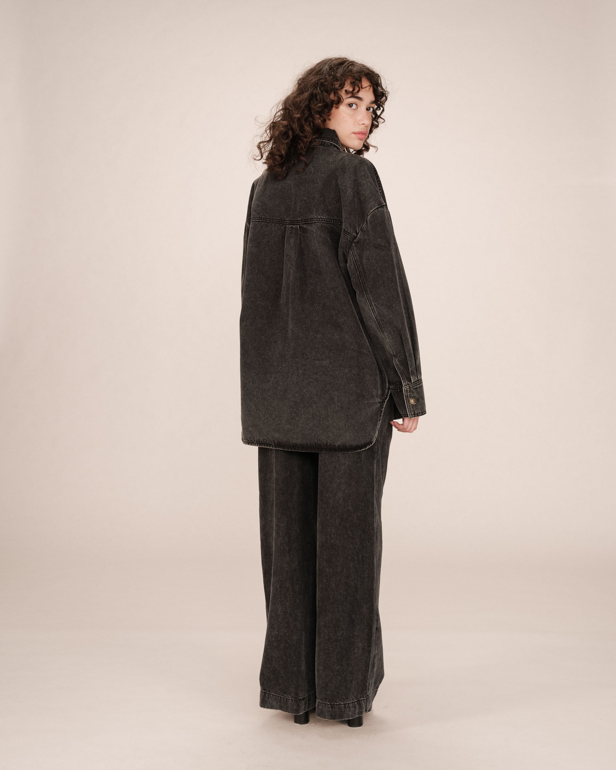 Surchemise oversize black washed Sydney