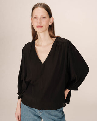 Flowy straight blouse black Solo