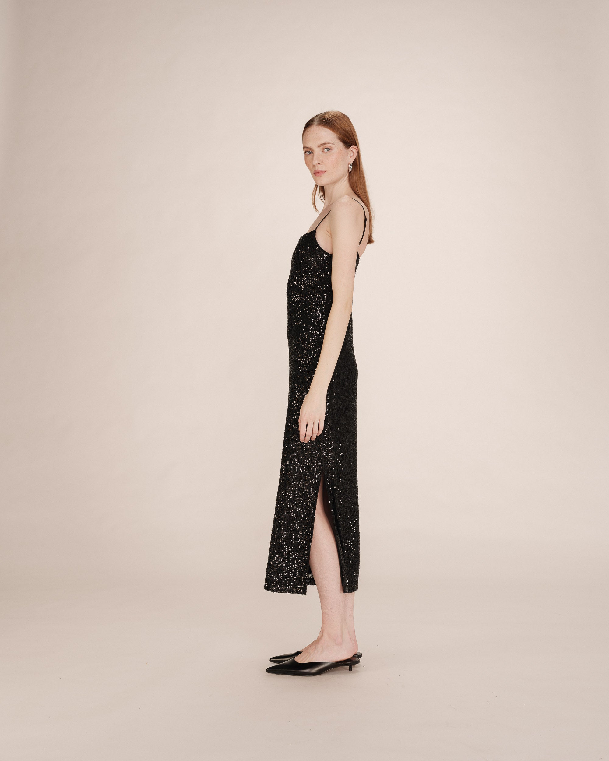 Robe longue sequins noir Tori