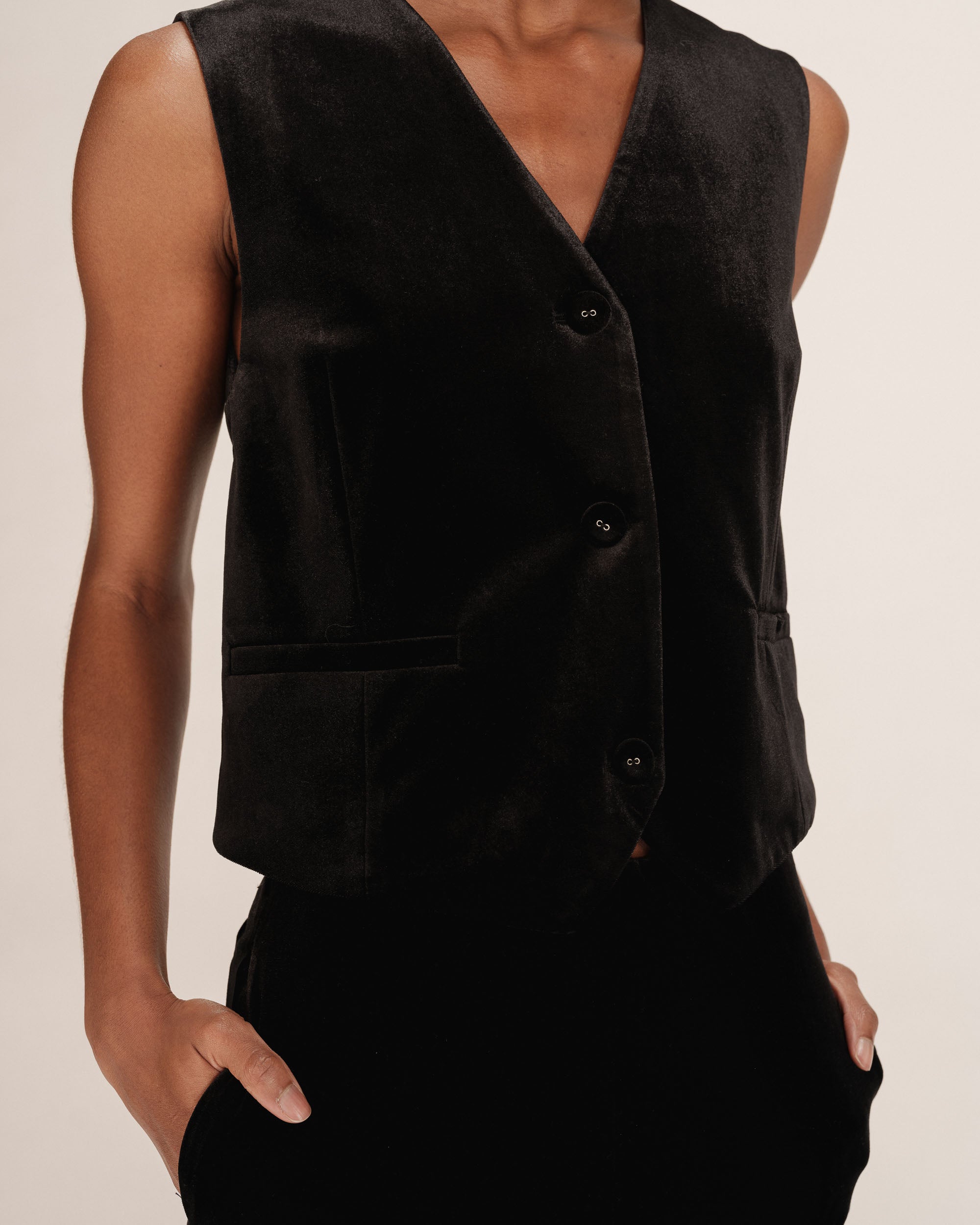 Gilet en velours noir Totem