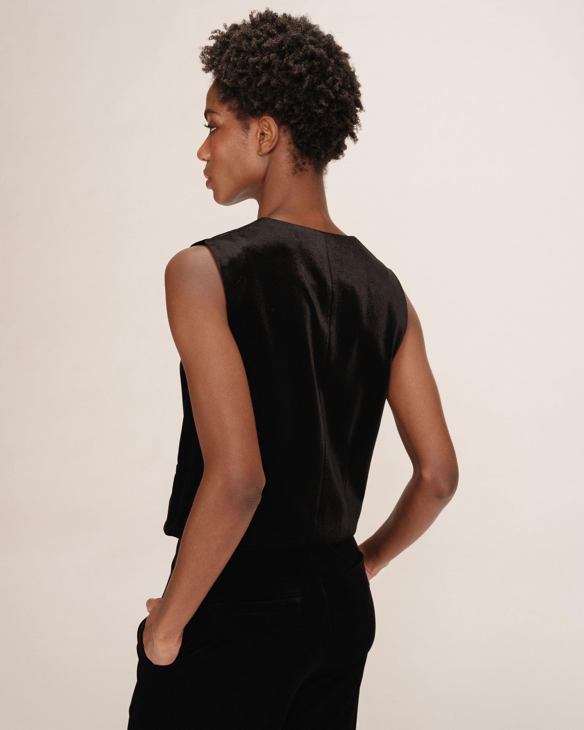 Gilet en velours noir Totem