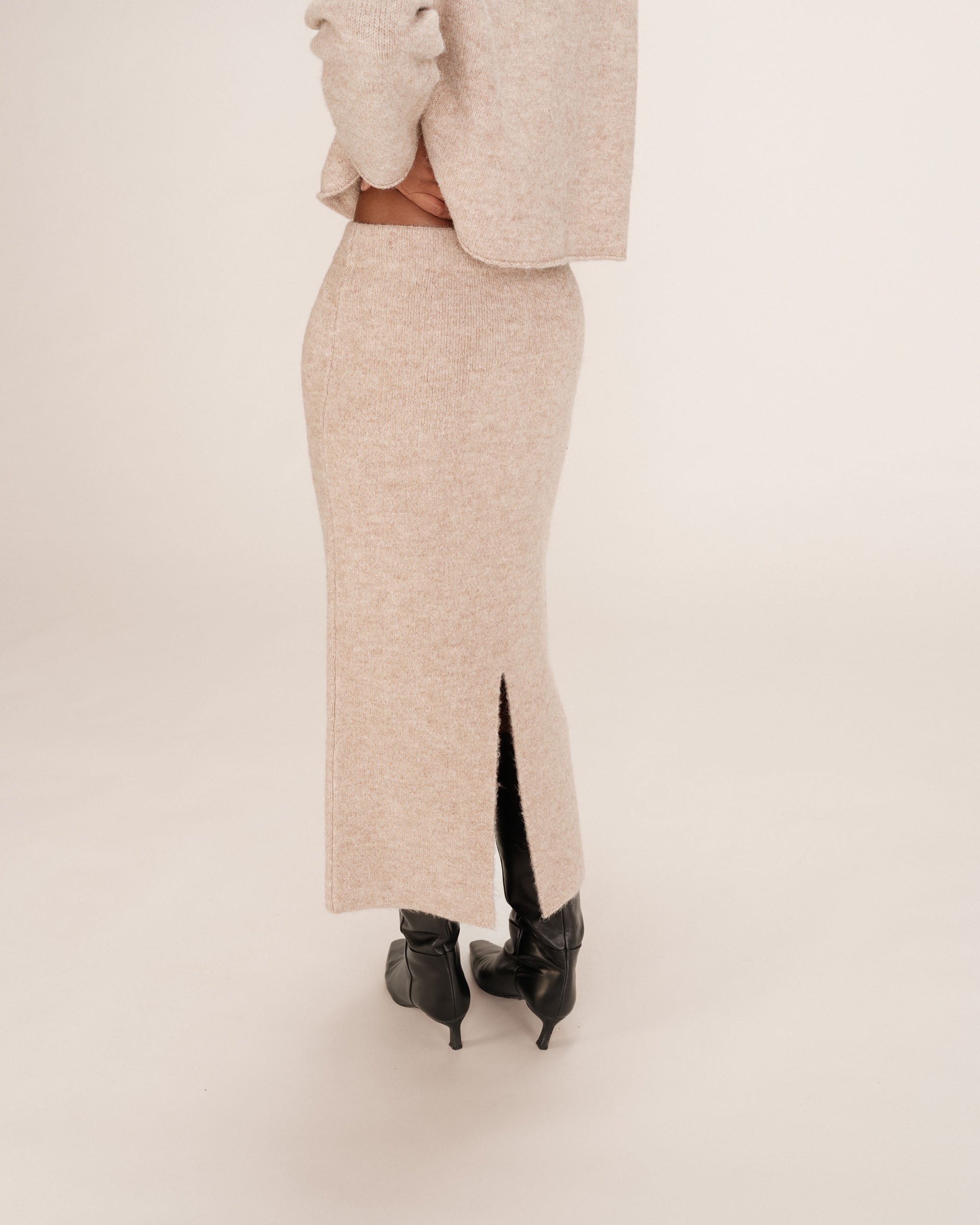 Knit pencil skirt mole Toundra