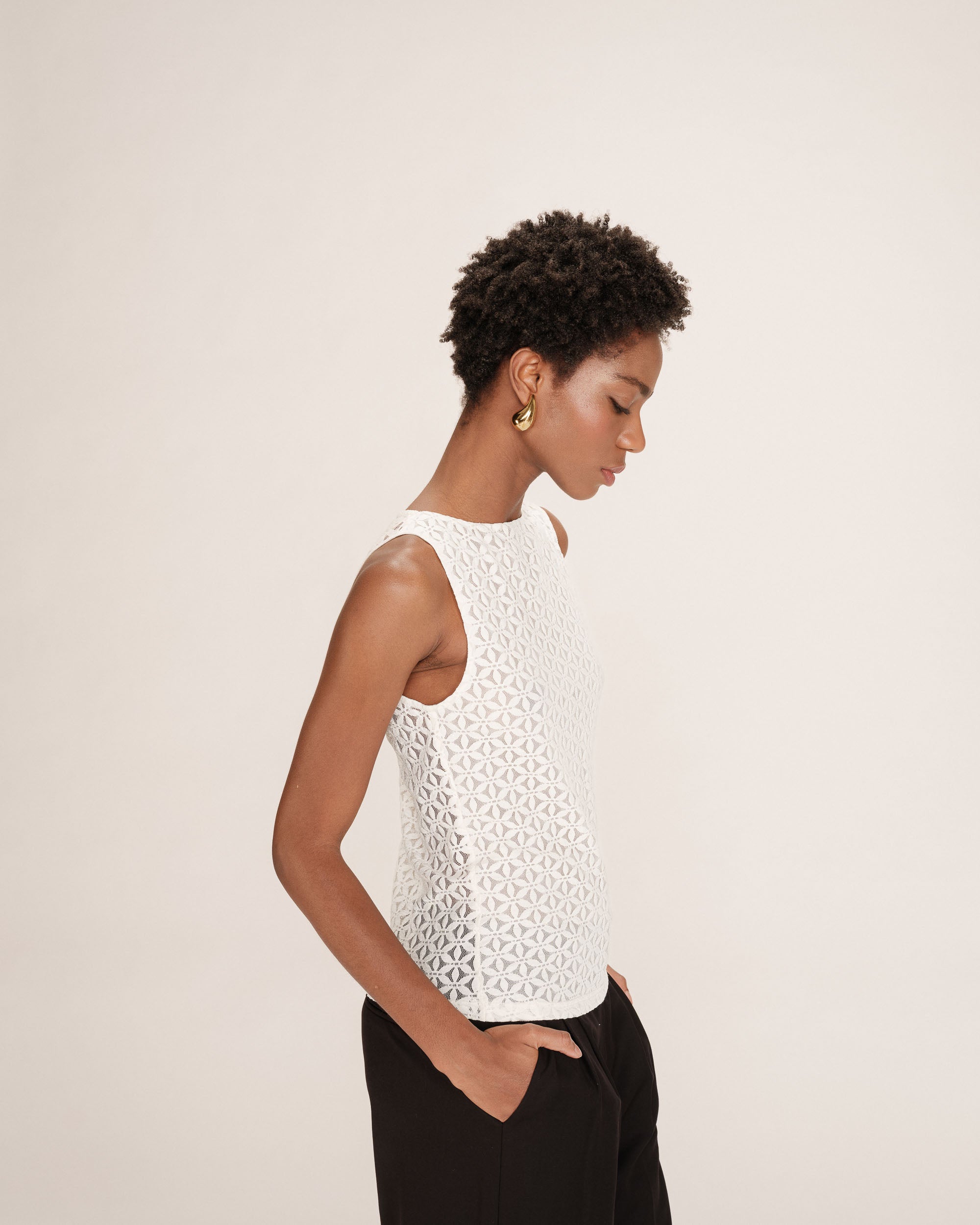T-shirt en dentelle ecru Tenet