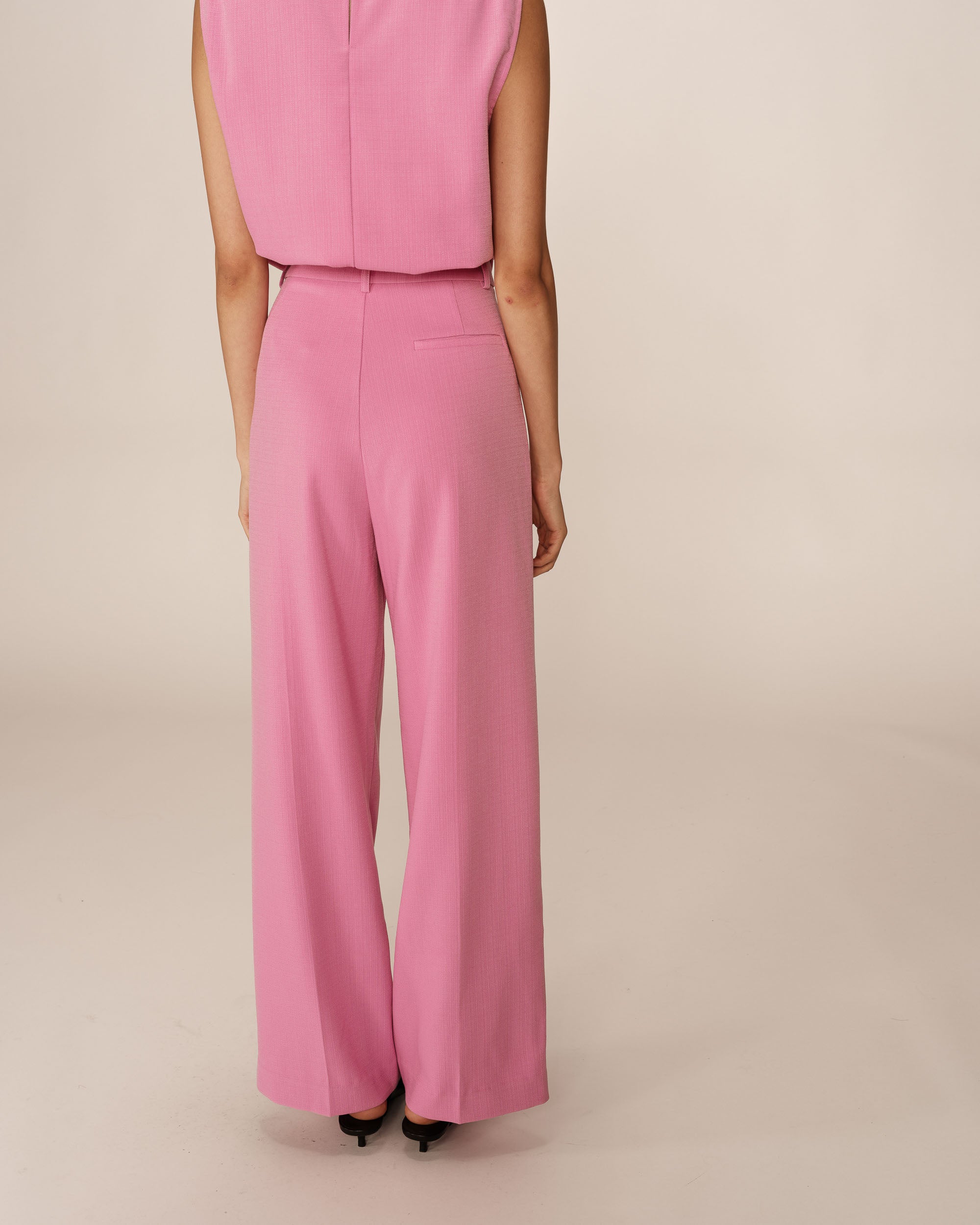 Pantalon droit a plis rose Pierre