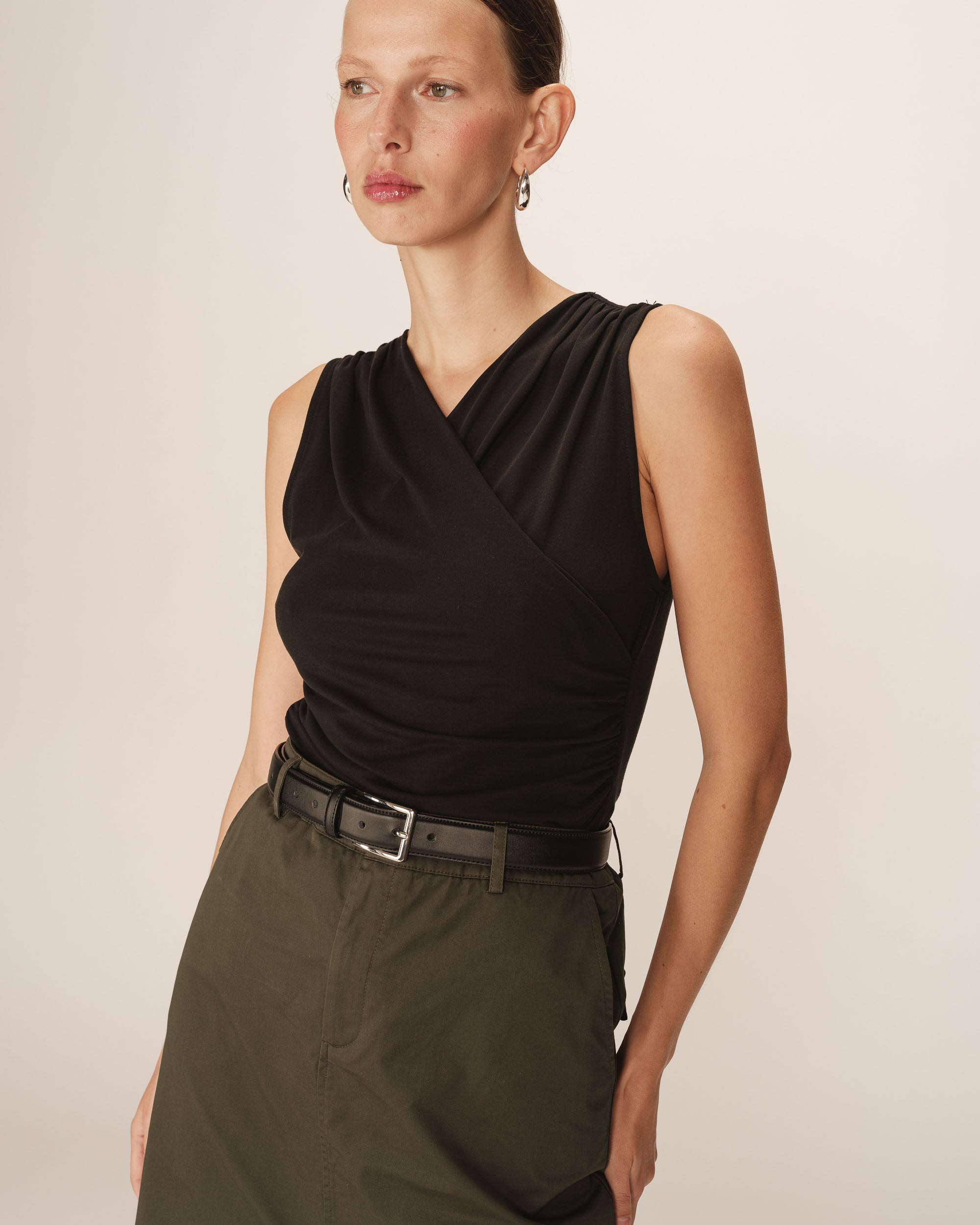 Top sans manches drape noir Pure