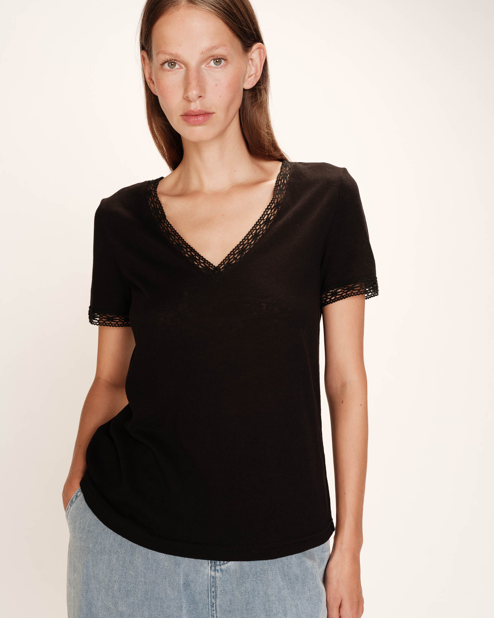 Top col v en dentelle noir Rome