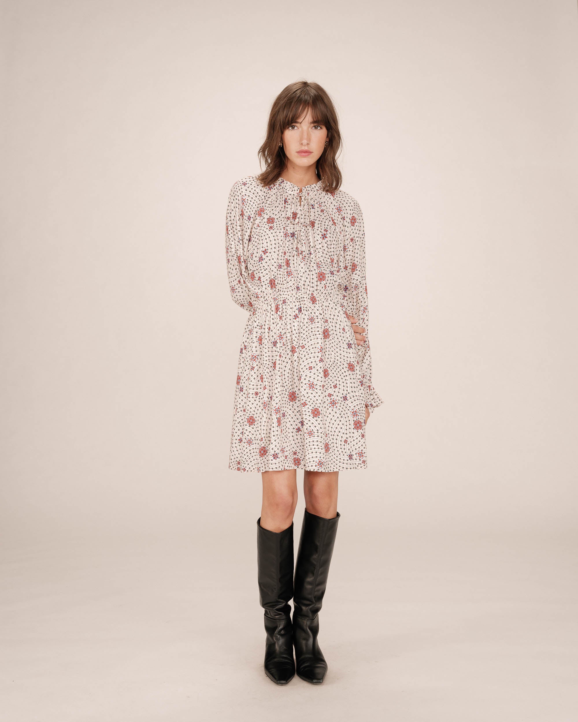 Short dress ecru Sentimentale