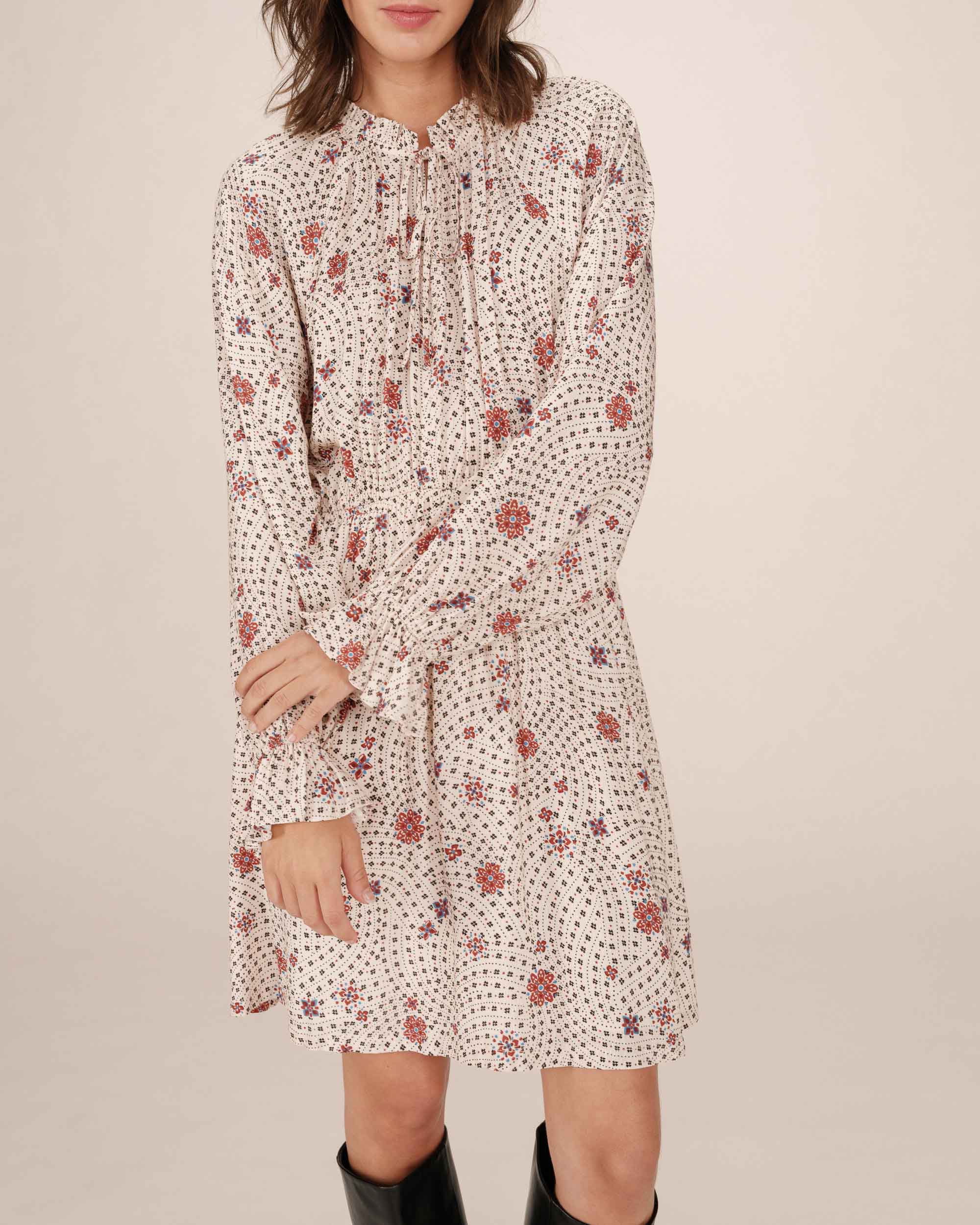 Short dress ecru Sentimentale