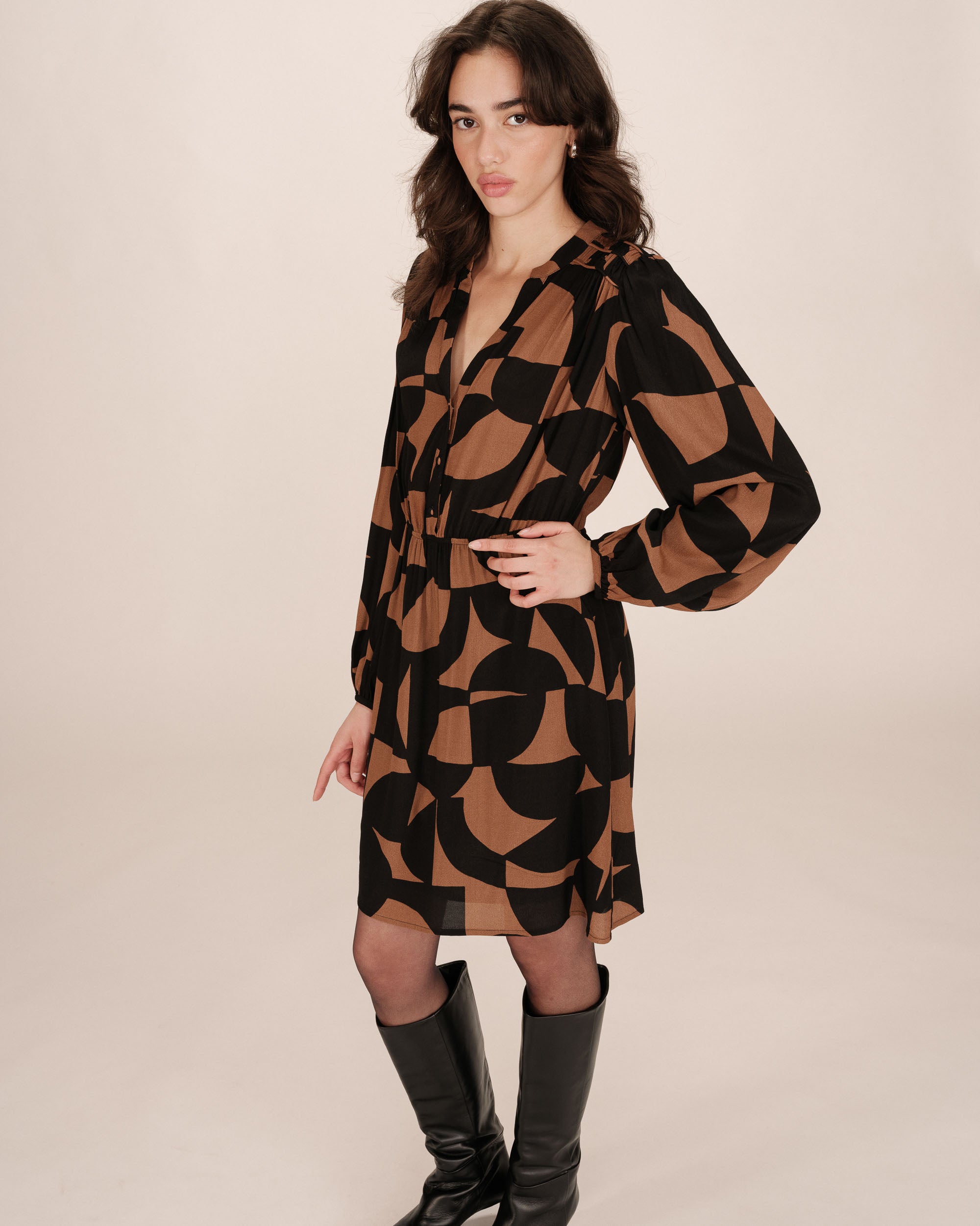 Short graphic dress chocolatee Selia