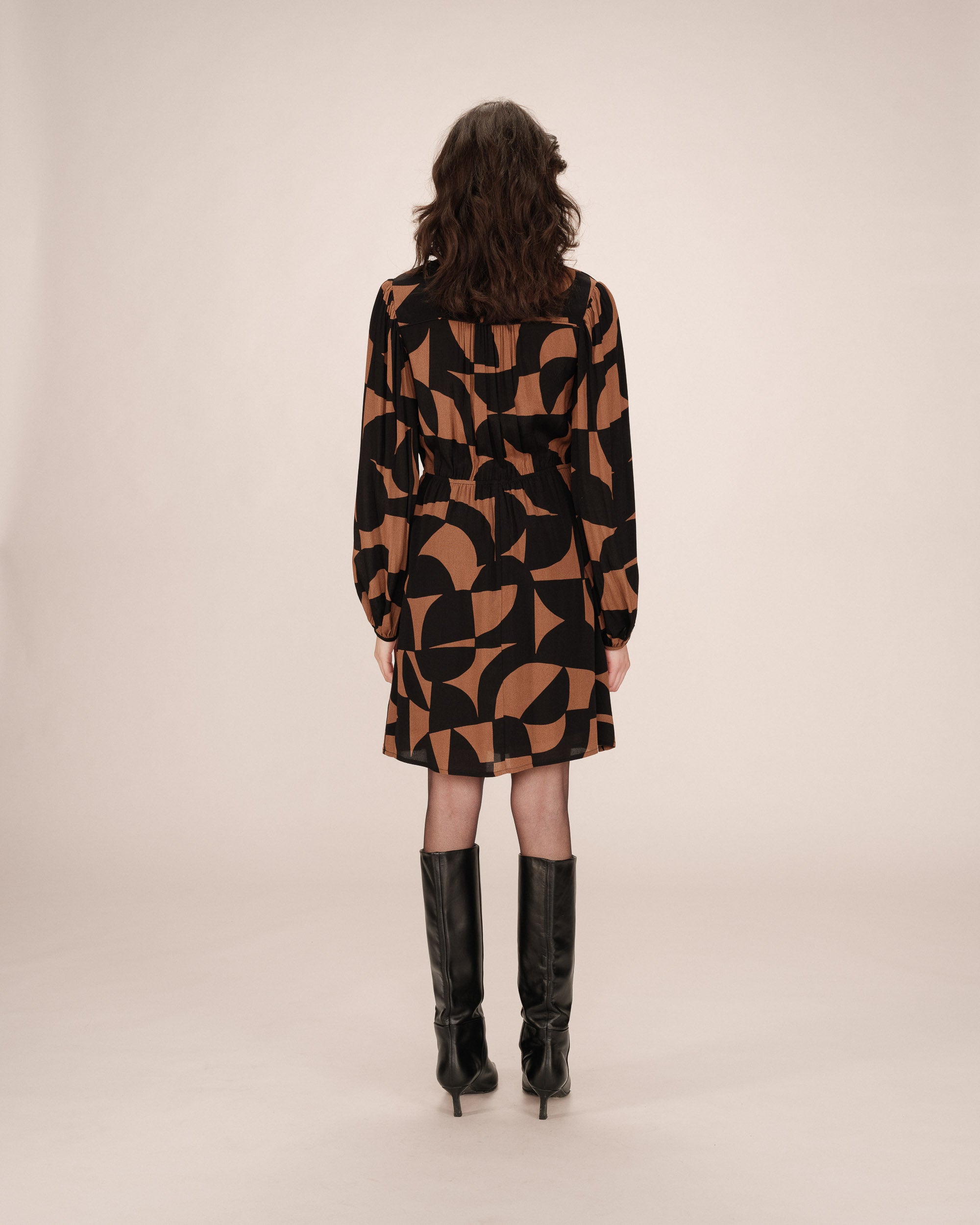 Short graphic dress chocolatee Selia