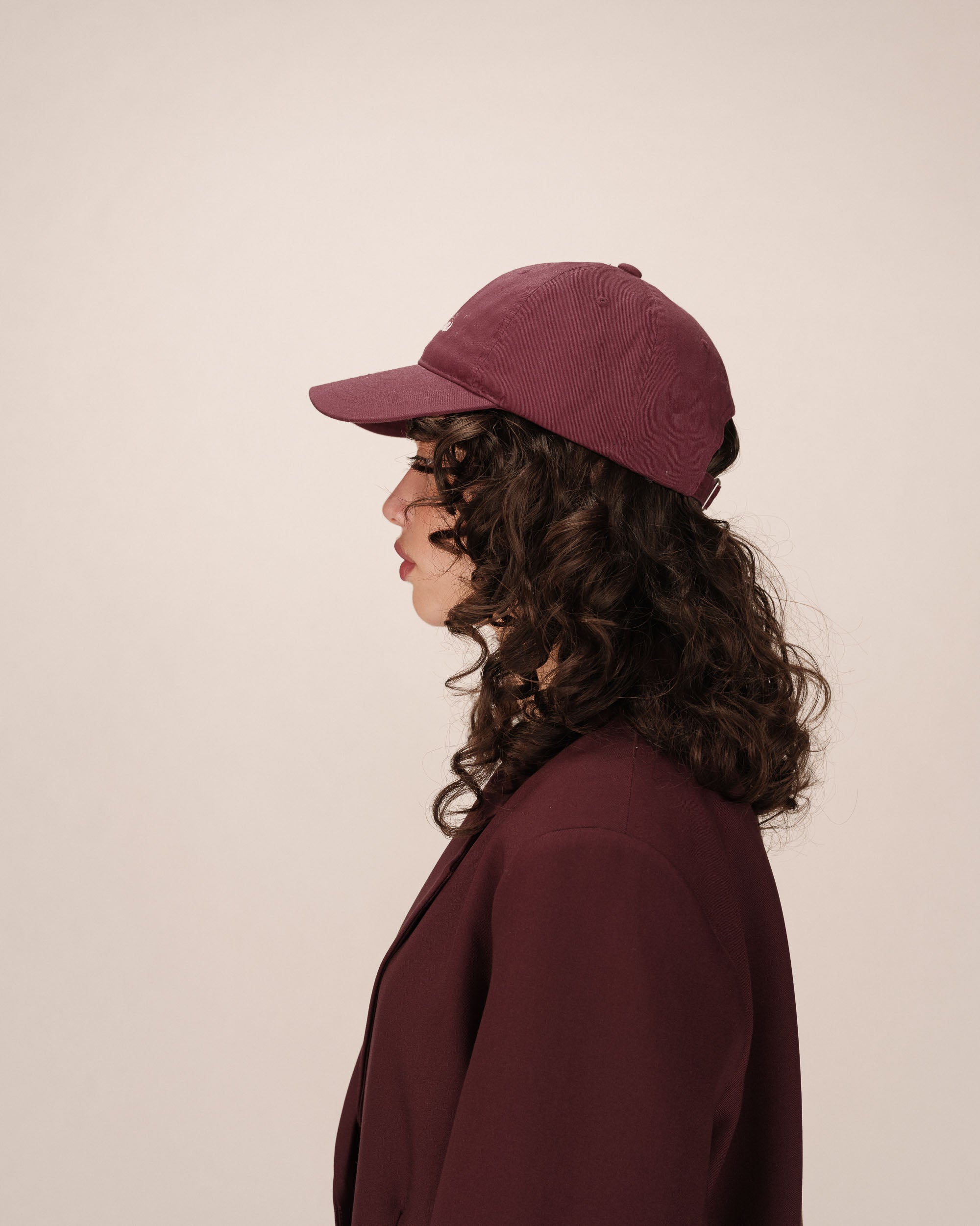 Casquette avec logo bordeaux Slimane