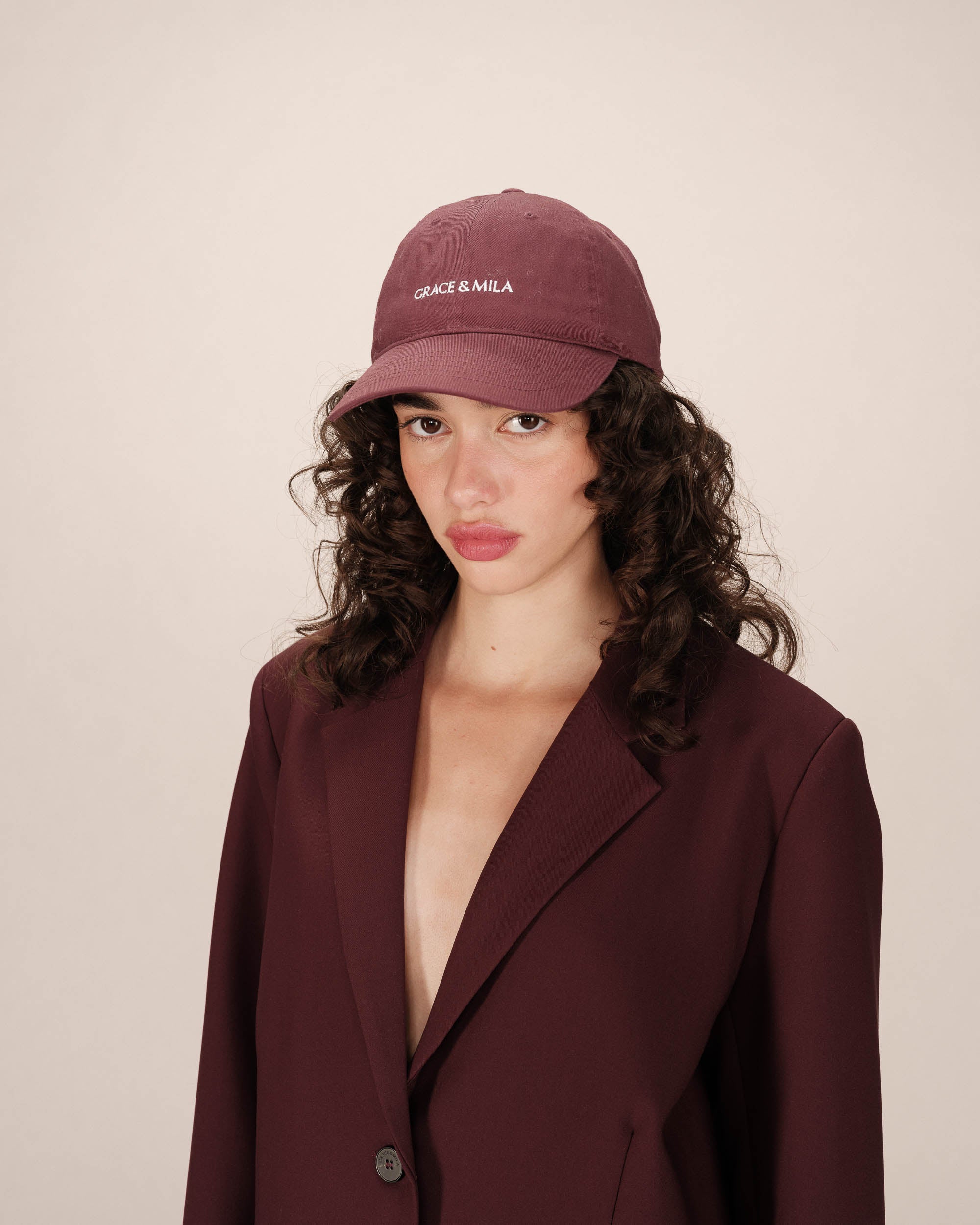 Casquette avec logo bordeaux Slimane
