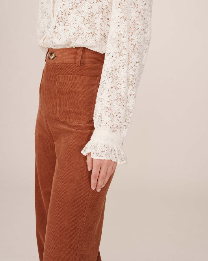 Blouse en dentelle ecru Swing