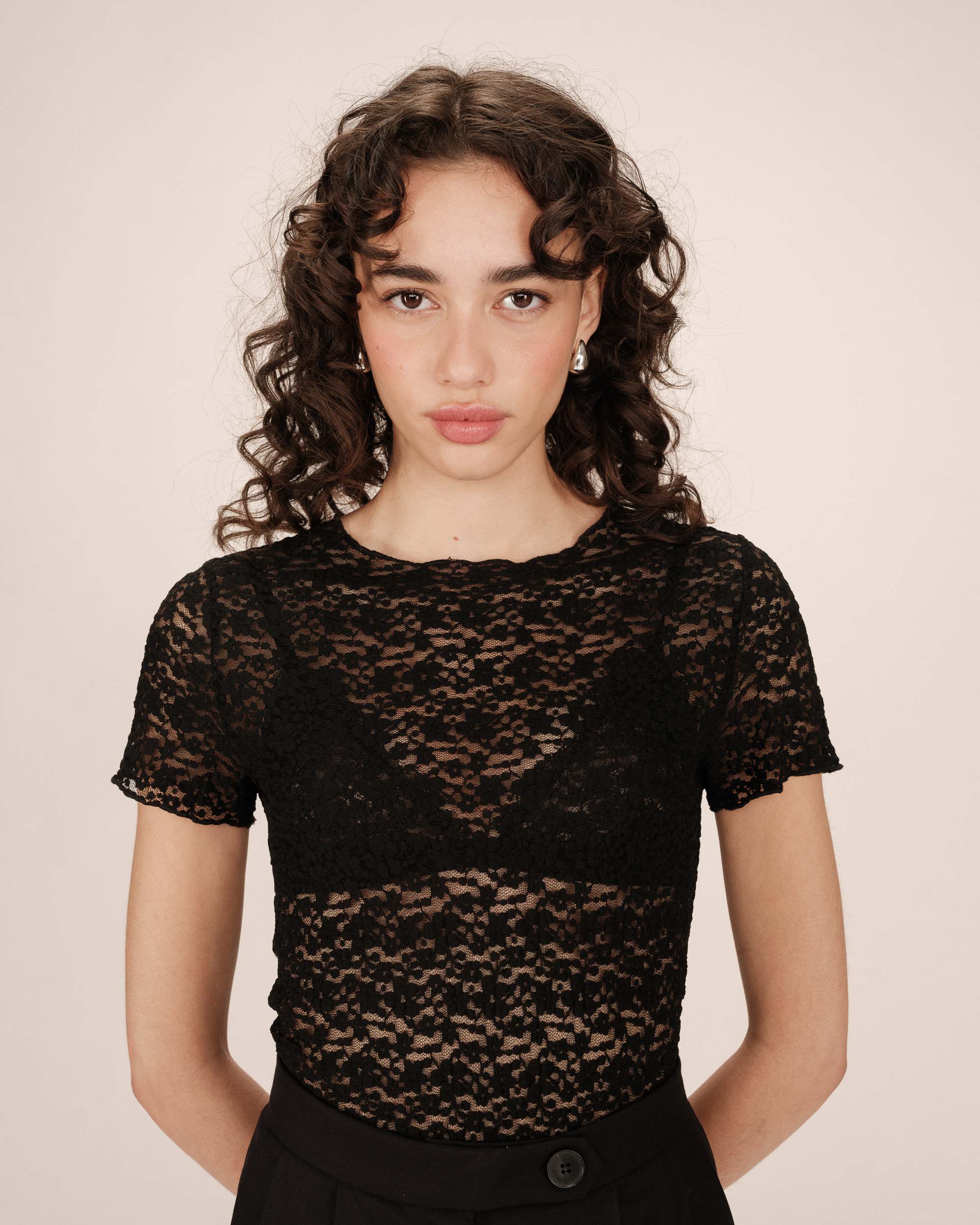 T-shirt dentelle transparent noir Swift