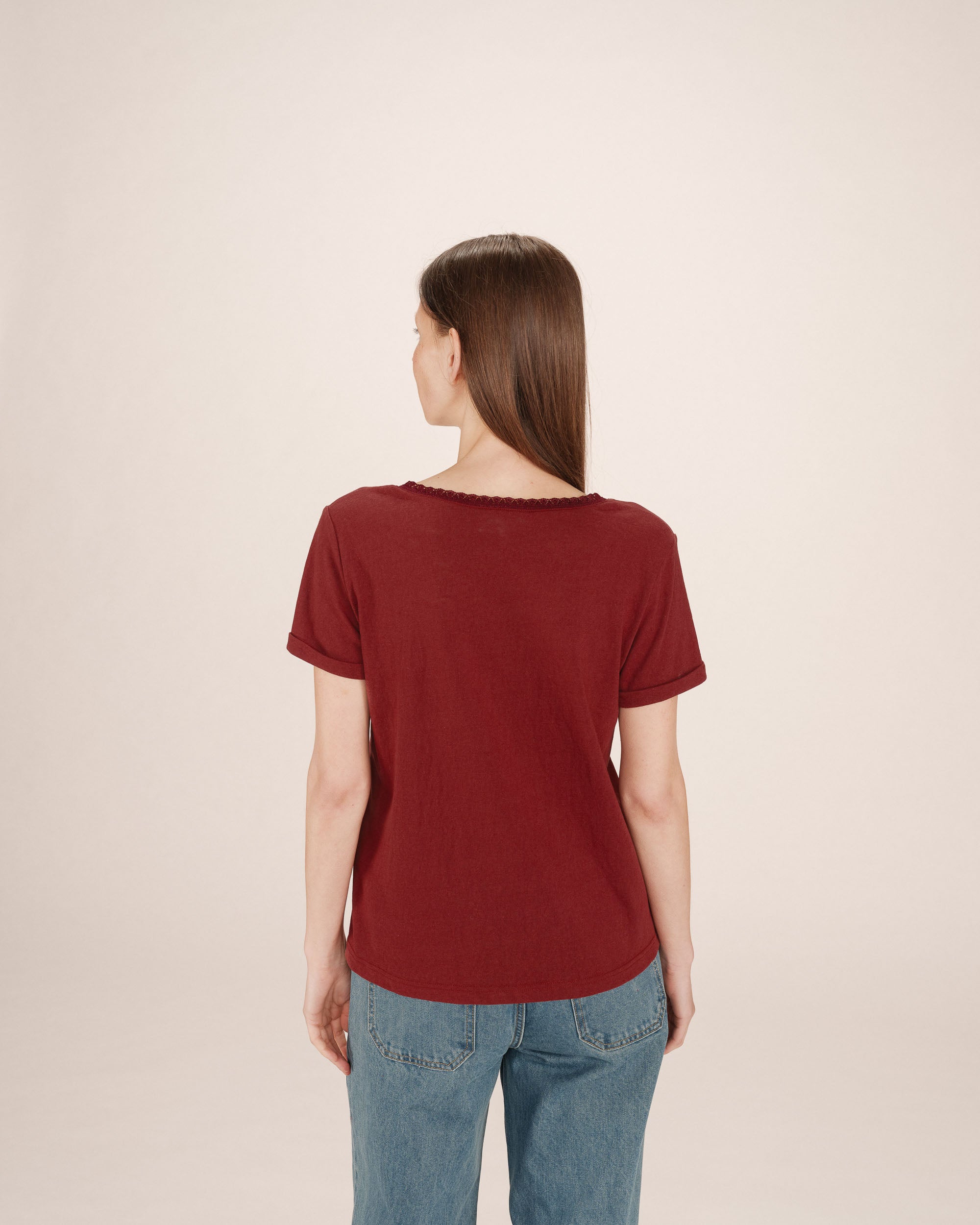 T-shirt col v en dentelle bordeaux Space