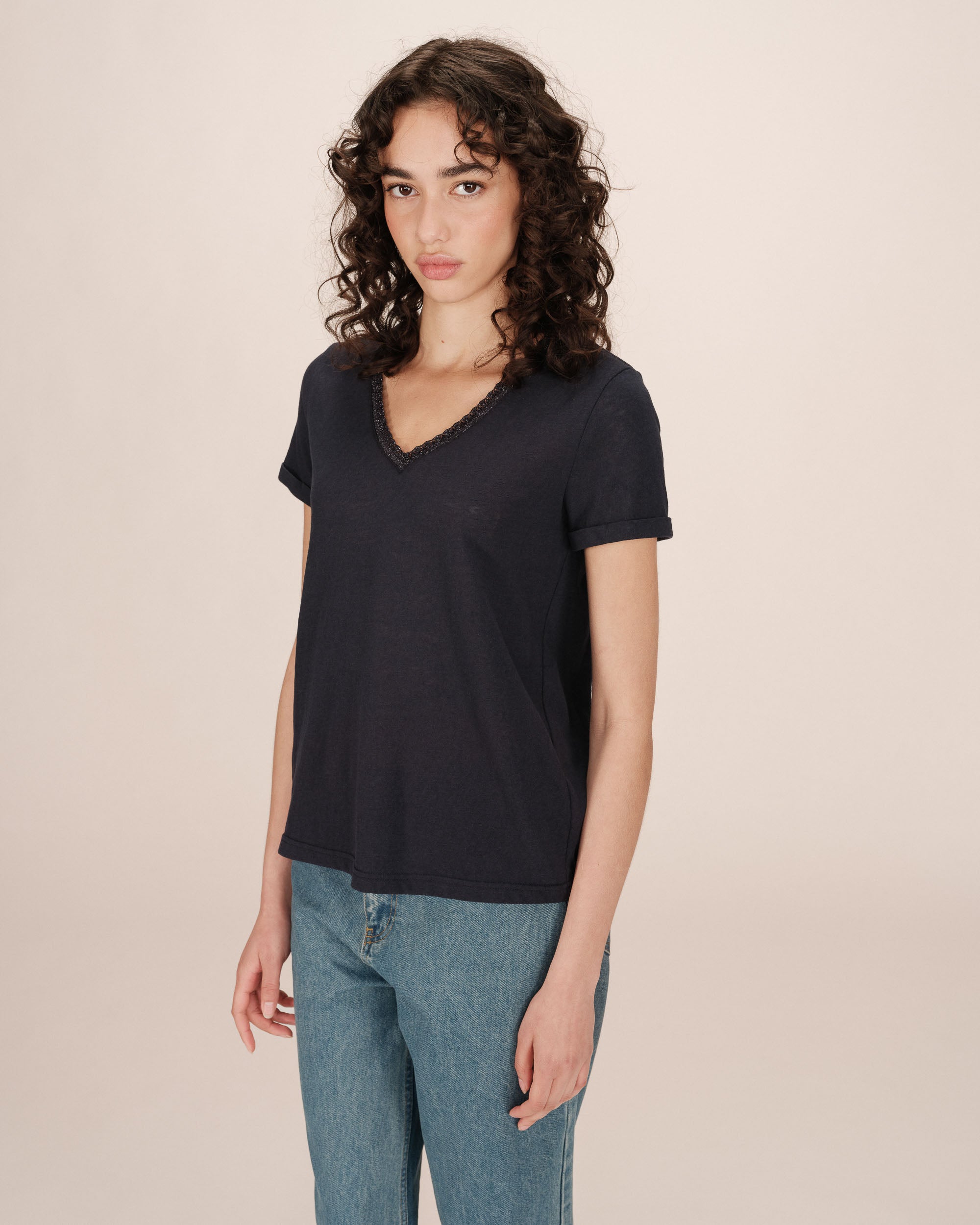 T-shirt col v en dentelle marine Space