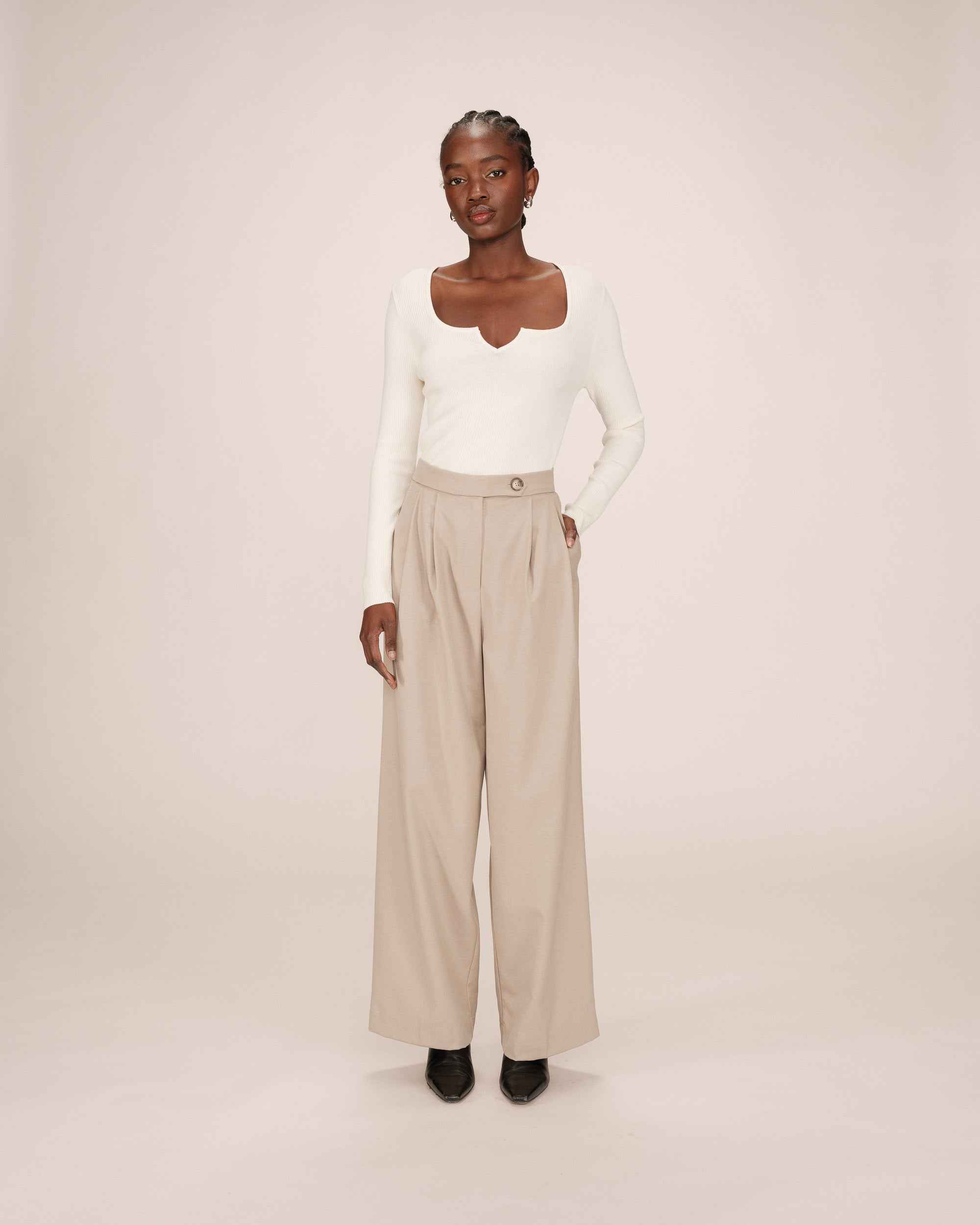 Split neck sweater ecru Salem