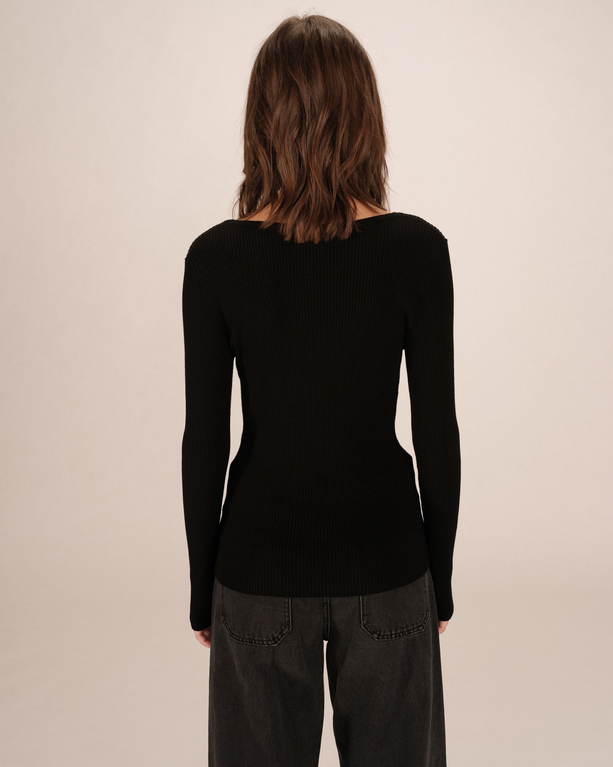 Fine knit sweater black Saturnin
