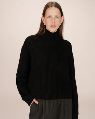 PULL NOIR SAGAN