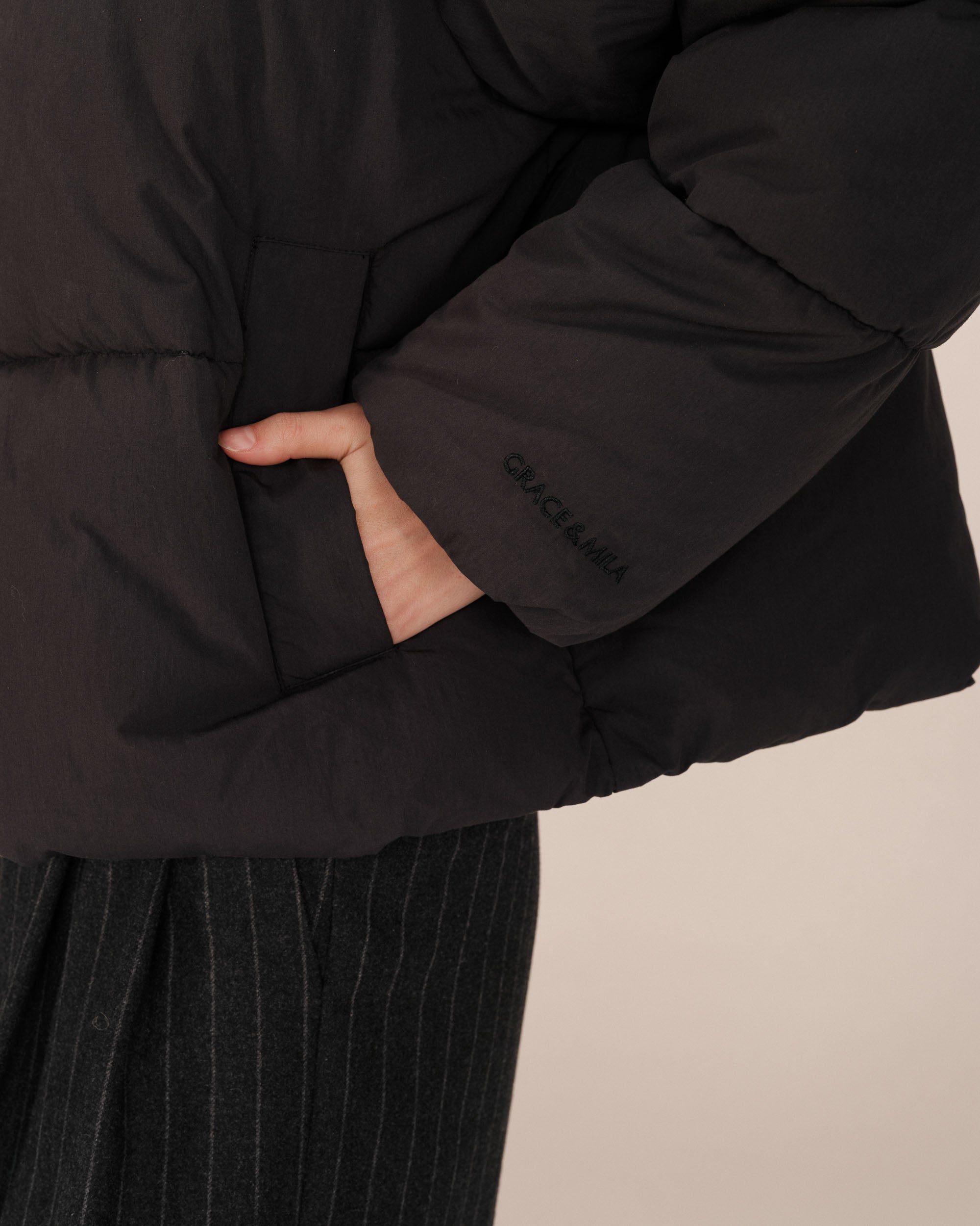 Short padded jacket black Sonic