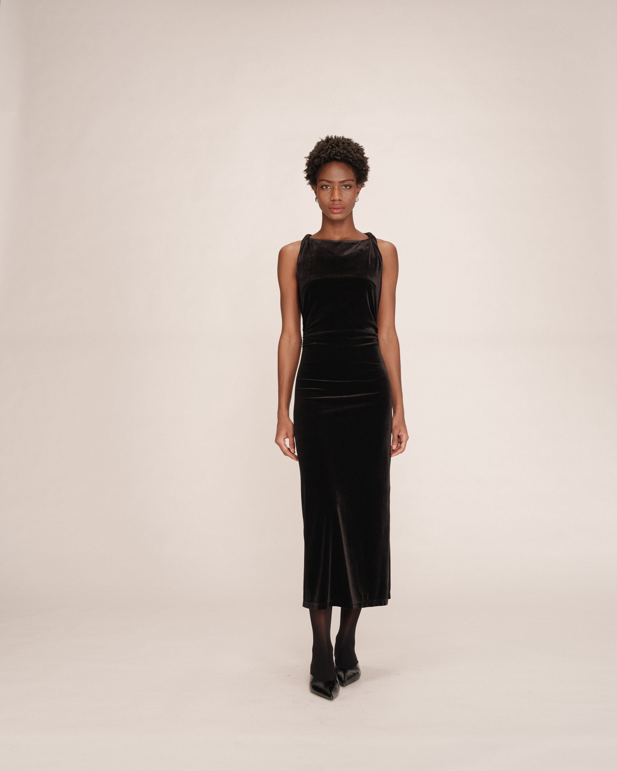 Fitted velvet dress – Grace & Mila