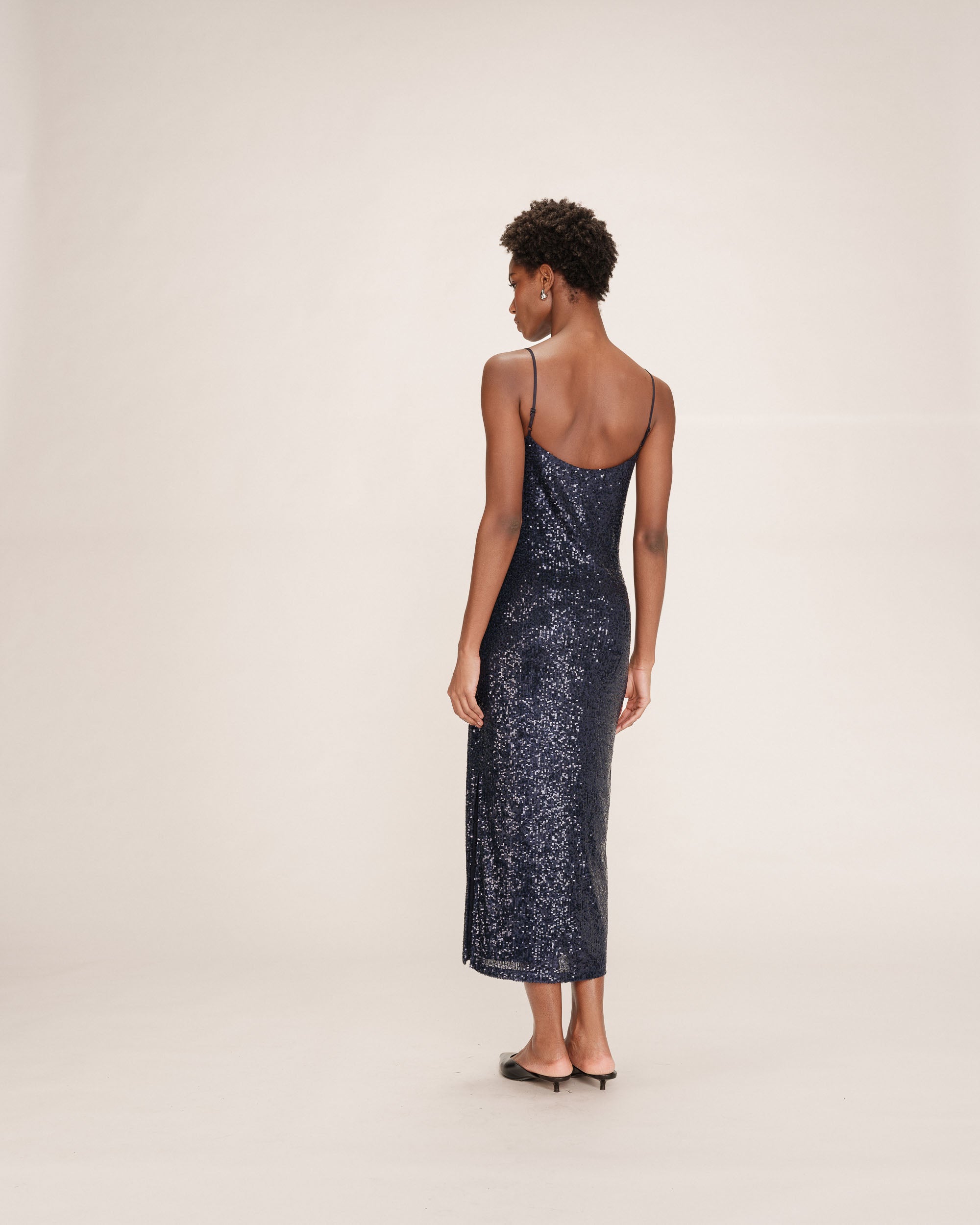 Robe longue sequins marine Tori