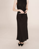 Jupe longue en satin noir Talmas