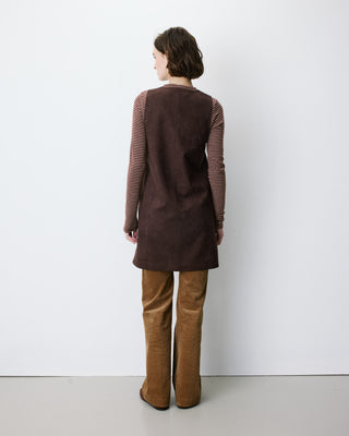 Robe courte sans manches en suédine chocolat Anaya