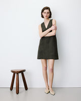 Robe courte sans manches en suédine kaki Anaya