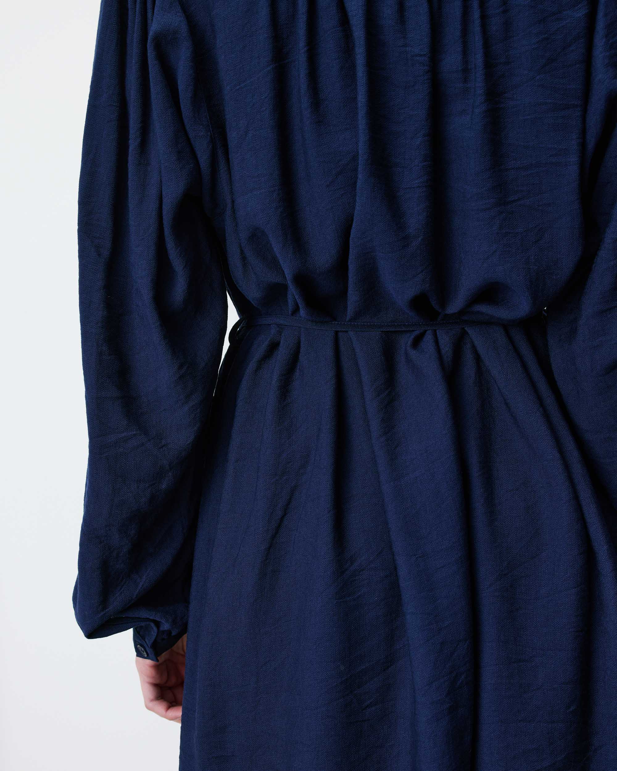Robe courte col V manches bouffantes marine Alienor
