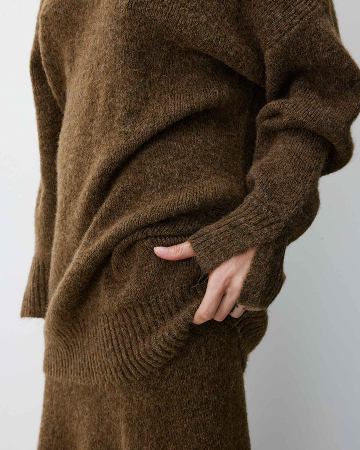 Vestido corto de punto oversize chocolat Airina