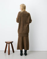 Vestido corto de punto oversize chocolat Airina