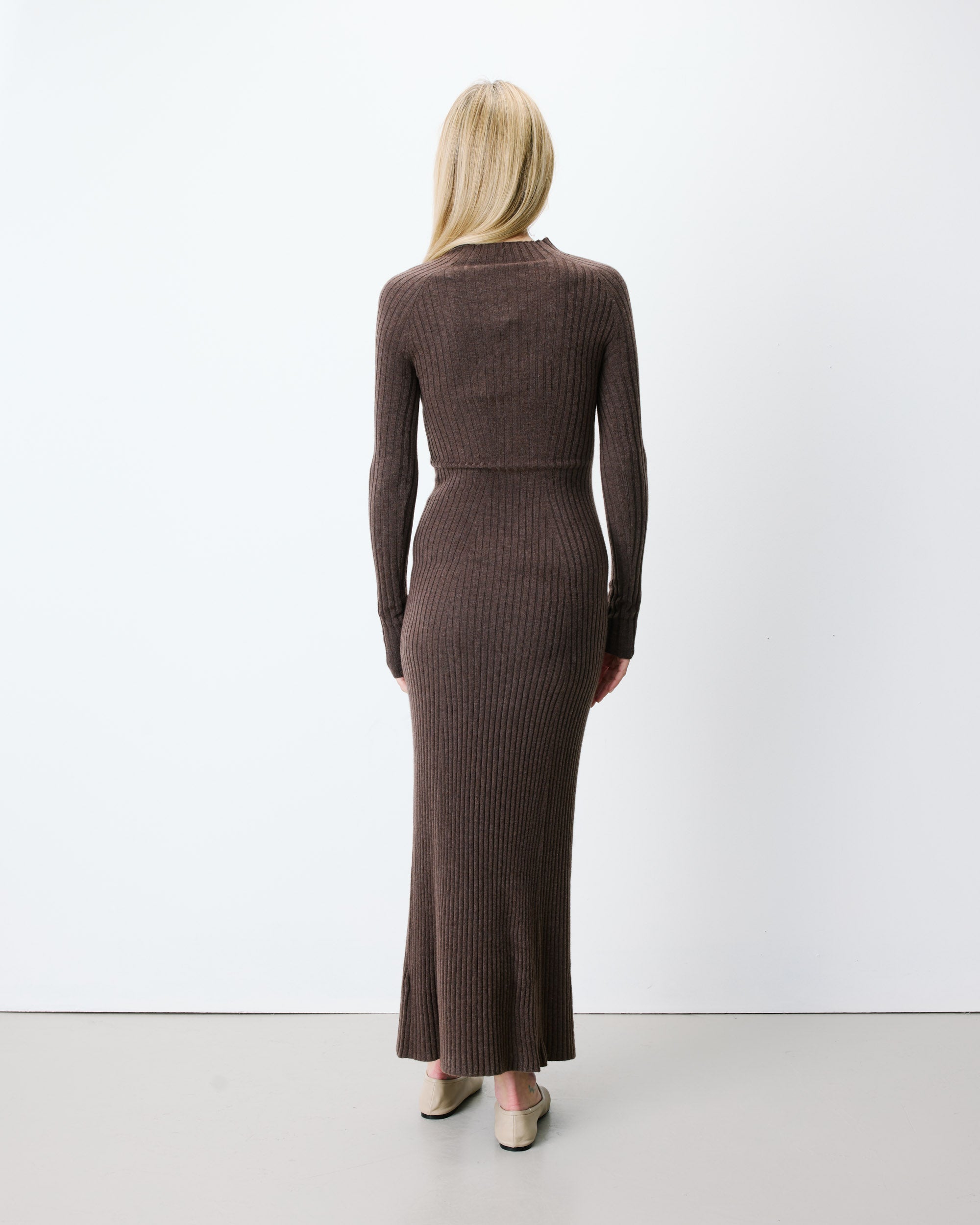 Vestido largo de punto chocolat Alexandra