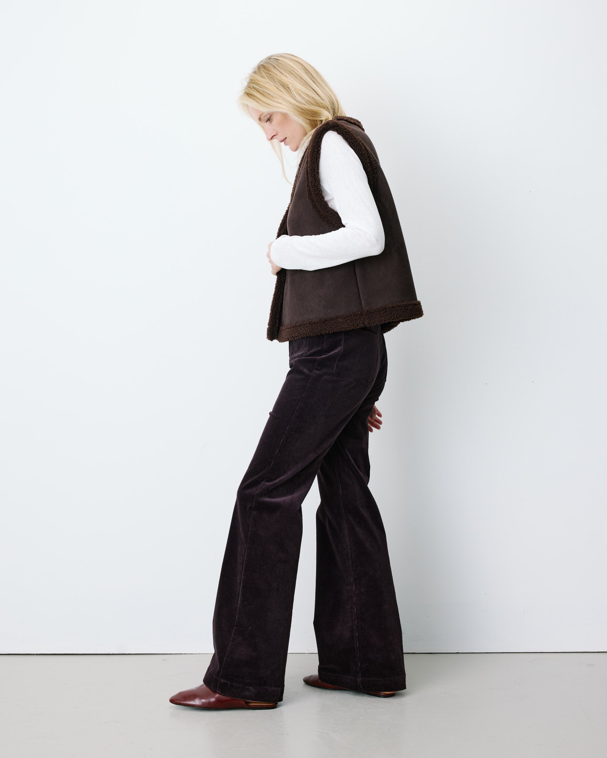 Sleeveless faux-shearling vest chocolat Anya