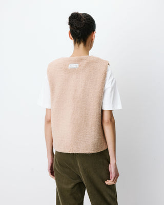 Veste sans manches en fausse shearling beige Avery