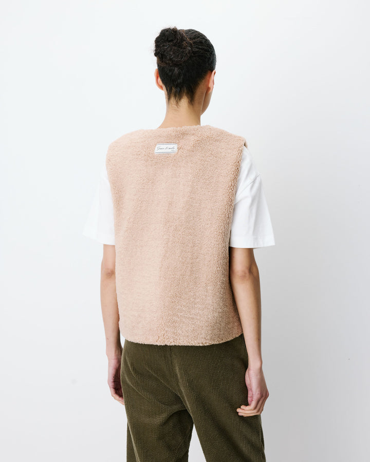 Veste sans manches en fausse shearling beige Avery
