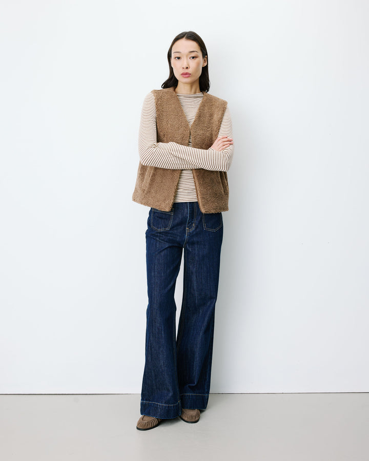 Veste sans manches en fausse shearling taupe Avery