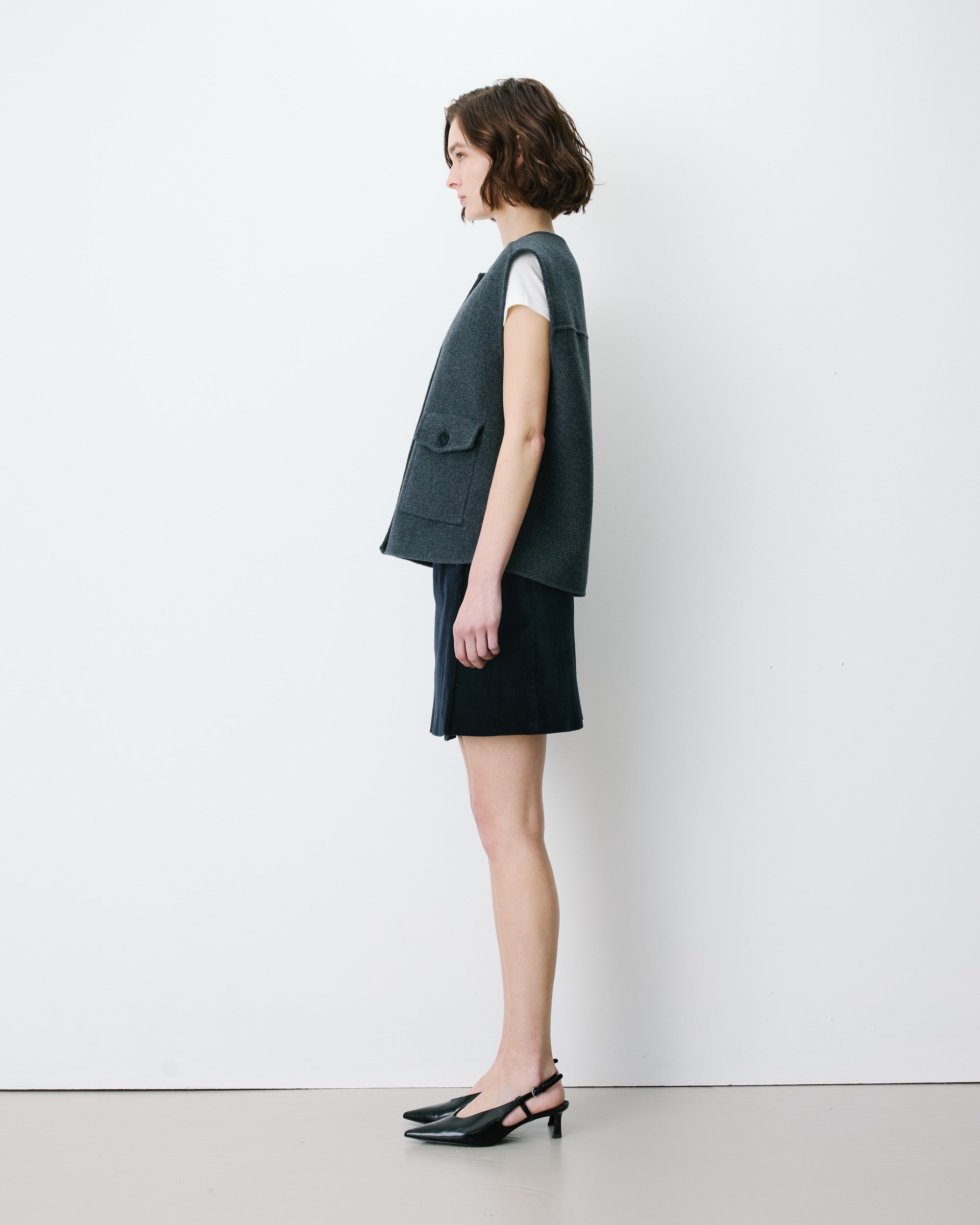 Oversized sleeveless jacket anthracite Adagio