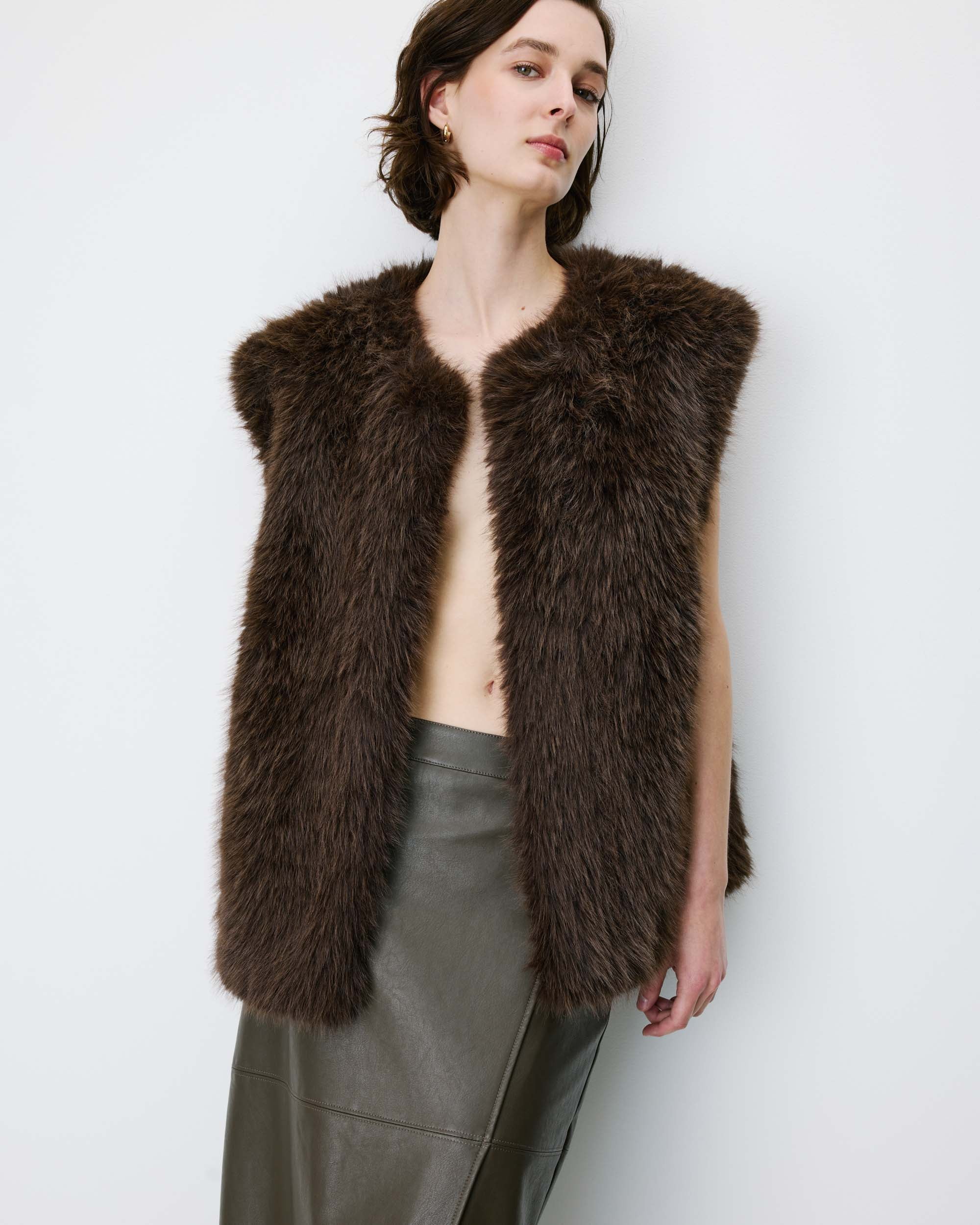 Veste droite sans manches en fausse fourrure chocolat Aelio