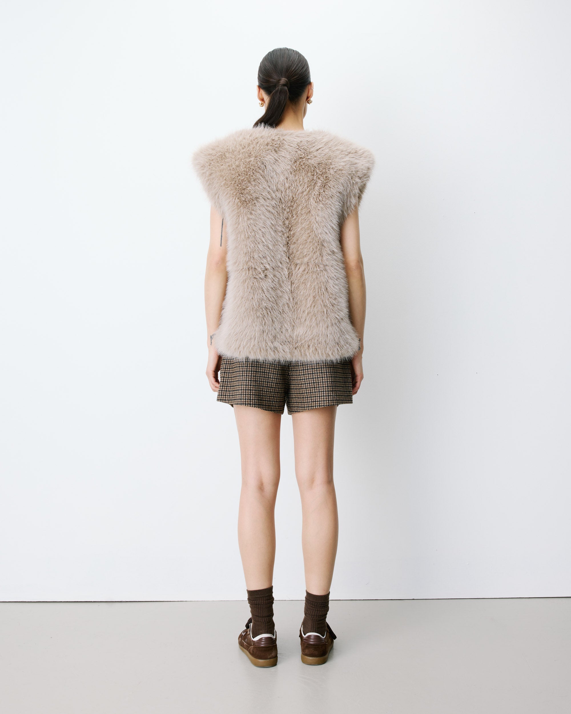 Veste droite sans manches en fausse fourrure grege Aelio