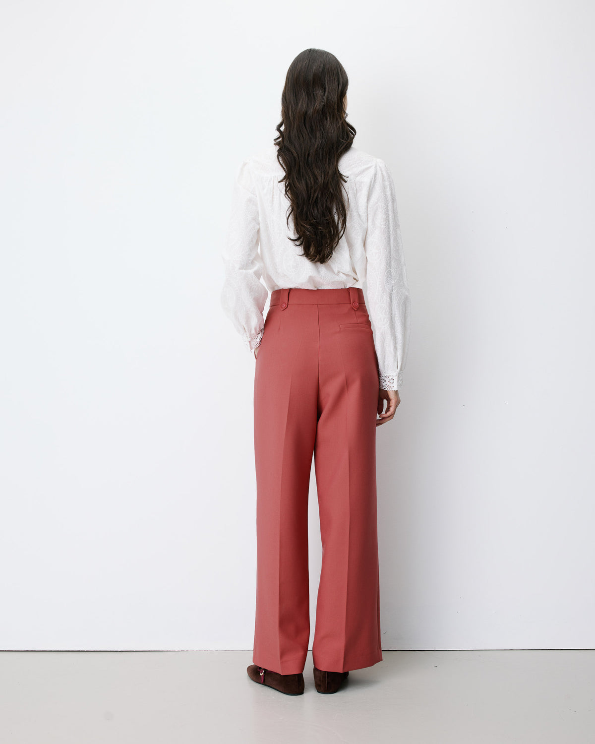 Pantalon tailleur large à plis blush Nilay