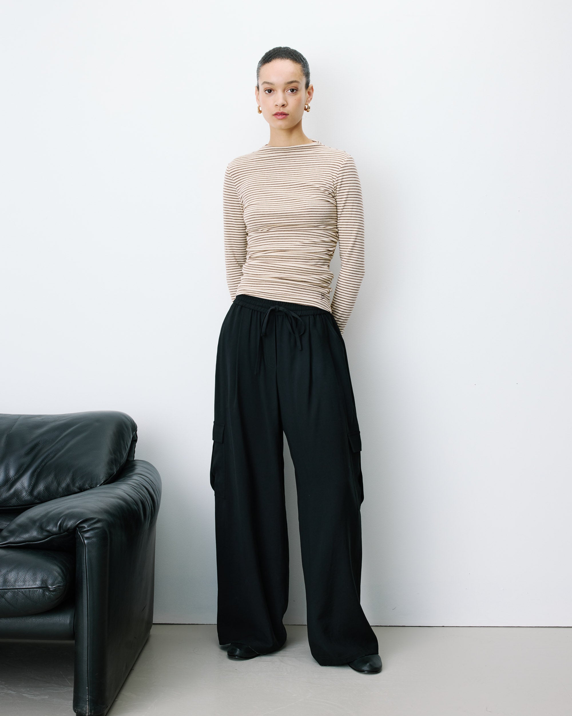 Pantalon cargo oversize taille haute noir Anvar