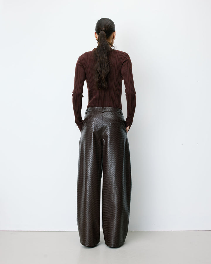 Textured faux-leather barrel pants chocolat Artius