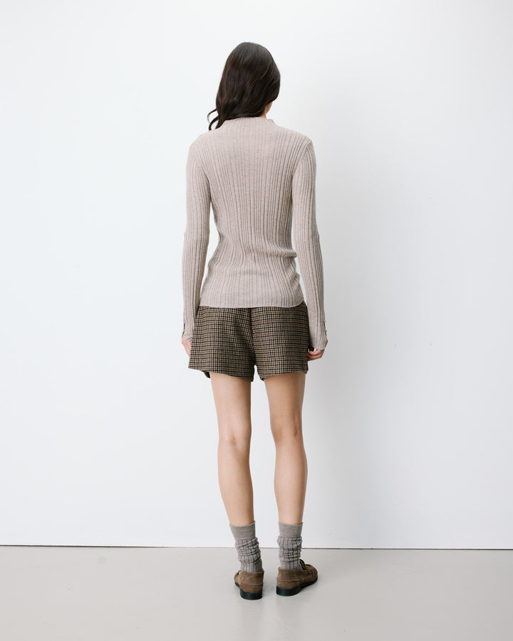 Pull maille fine près du corps col montant mocha Aloe