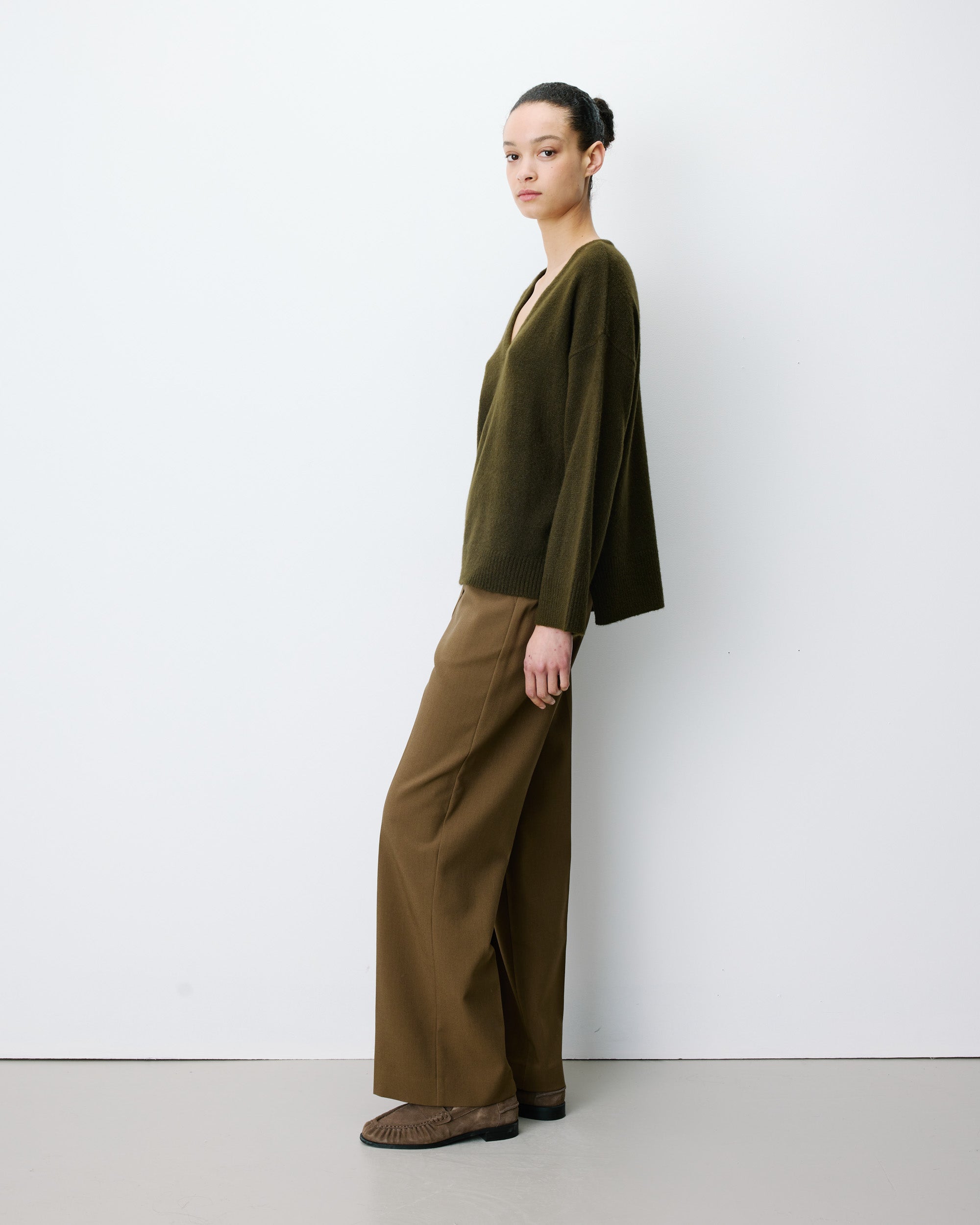 V-neck knit sweater kaki Salvador